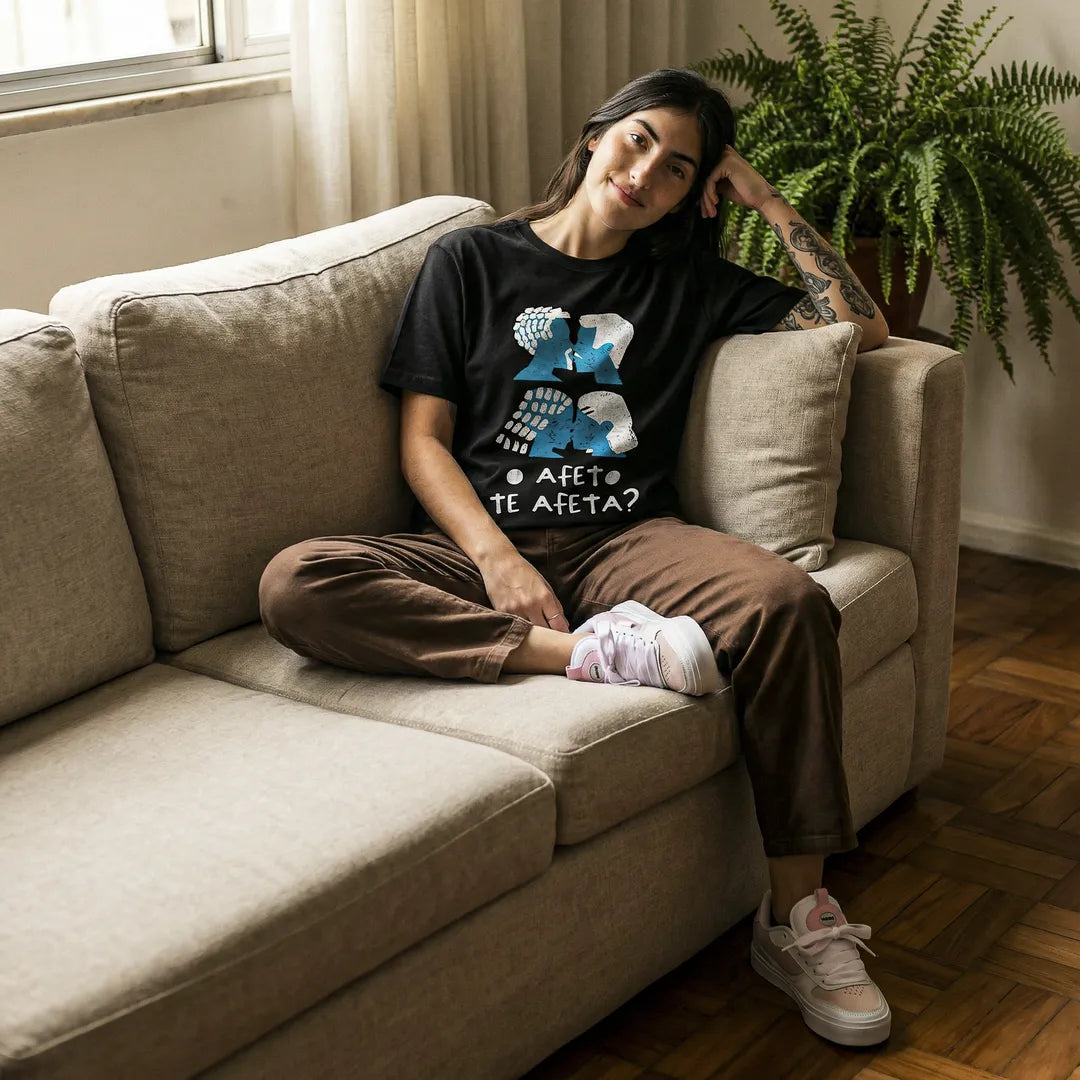 Camiseta Básica O Afeto Te Afeta? Feminina Preto