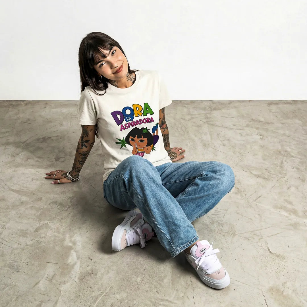 Camiseta Basica Dora la Aspiradora Feminina Off-White 06