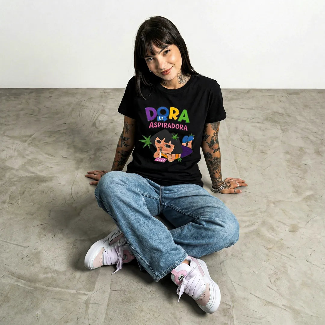 Camiseta Basica Dora la Aspiradora Feminina Preto 03