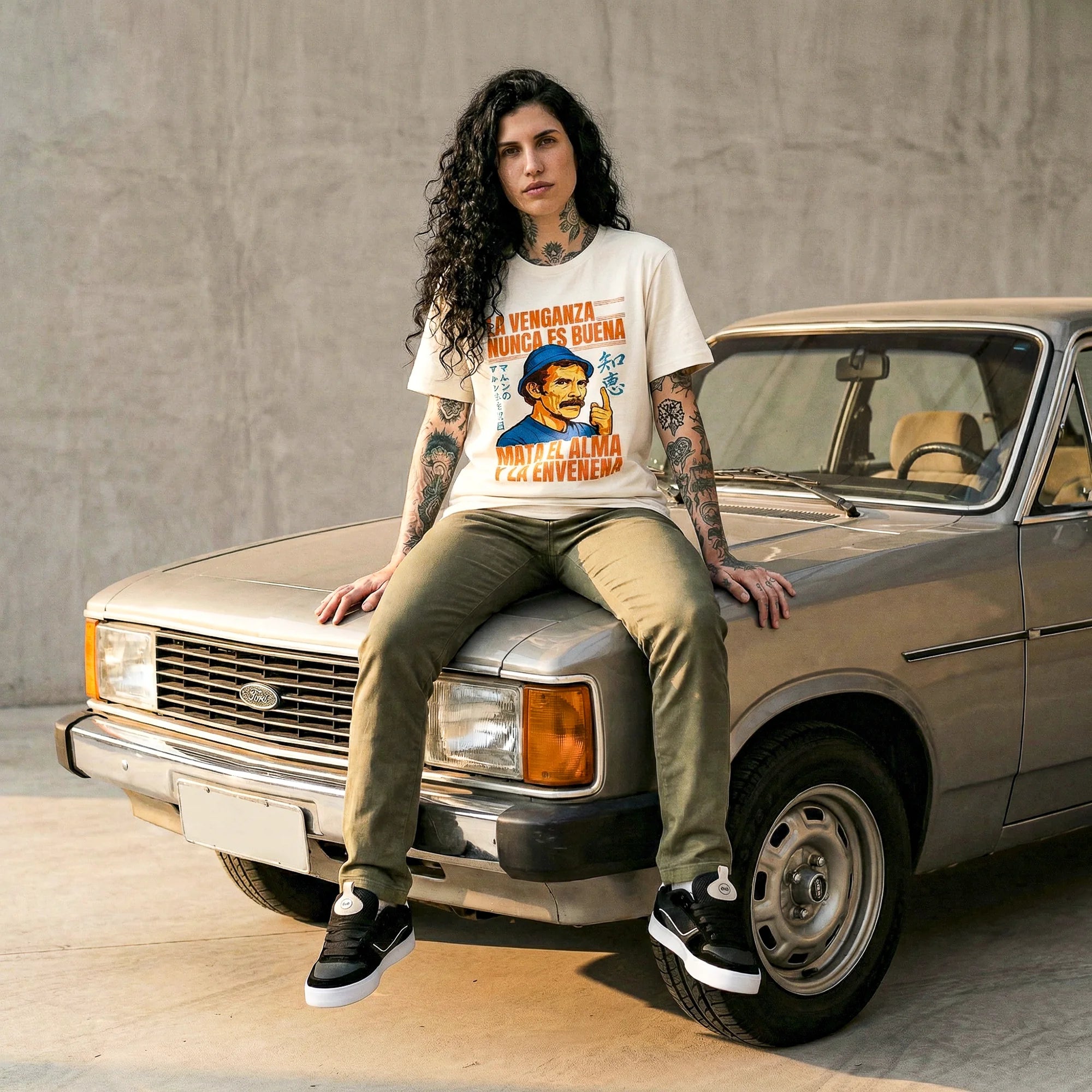 Camiseta Basica LAVENGANZA Feminina Off-White
