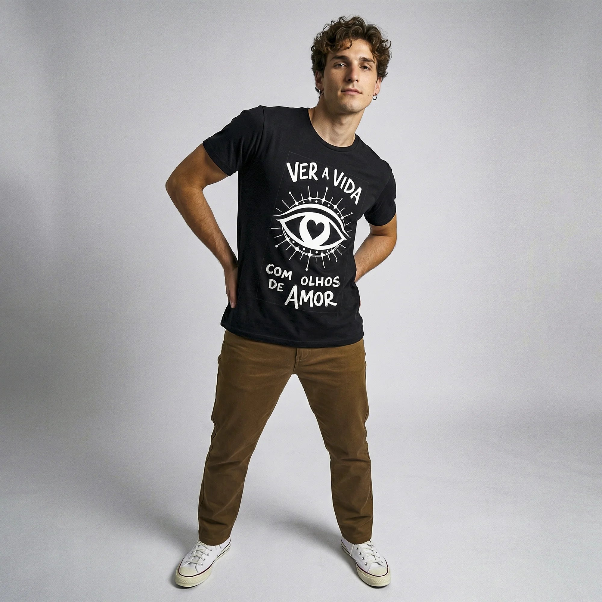 Camiseta Basica OLHOS-AMOR Masculina Preto