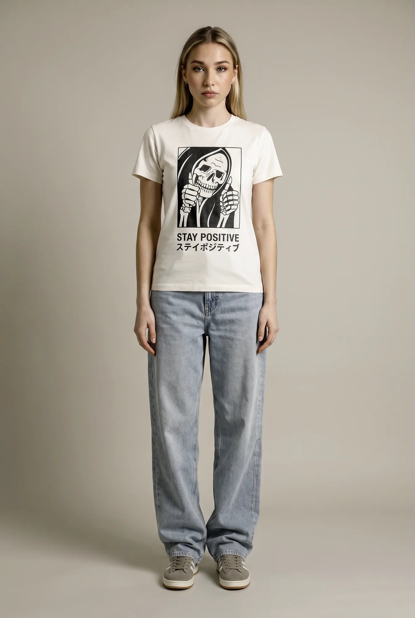 Camiseta Básica Stay Positive - Feminina
