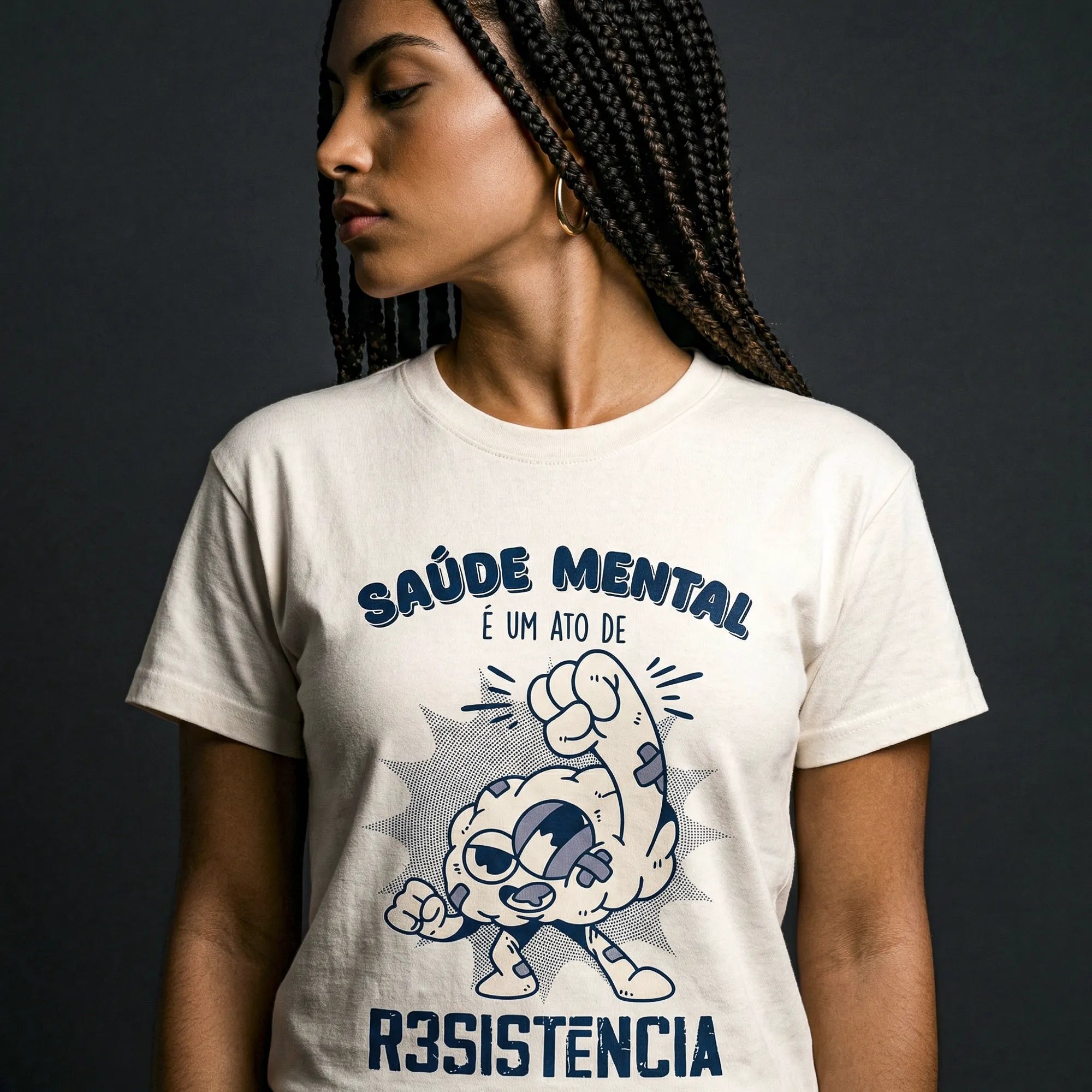Camiseta Básica Saúde Mental é um Ato Revolucionário Feminina Off-White