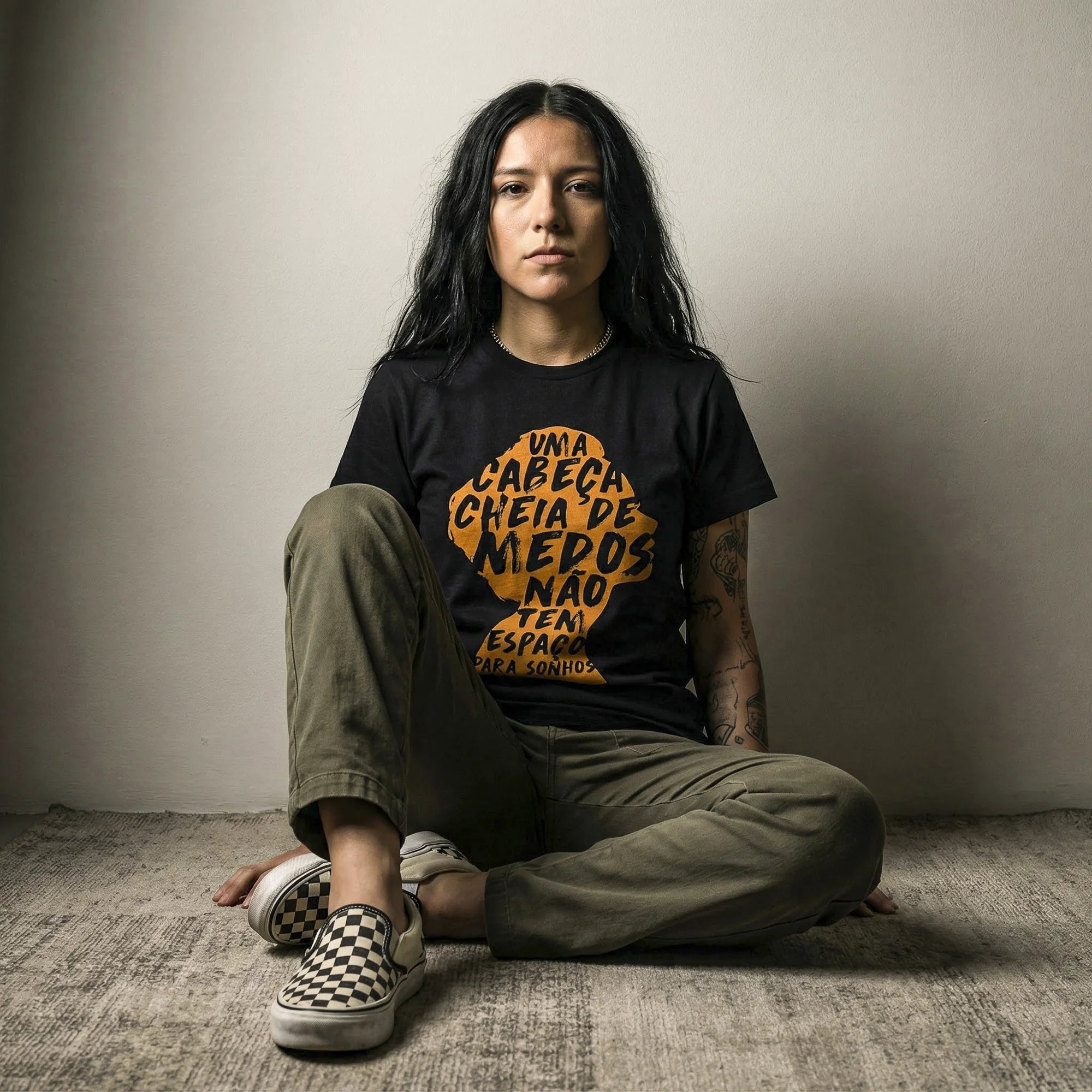 Camiseta Basica cabecamedos Feminina Preto