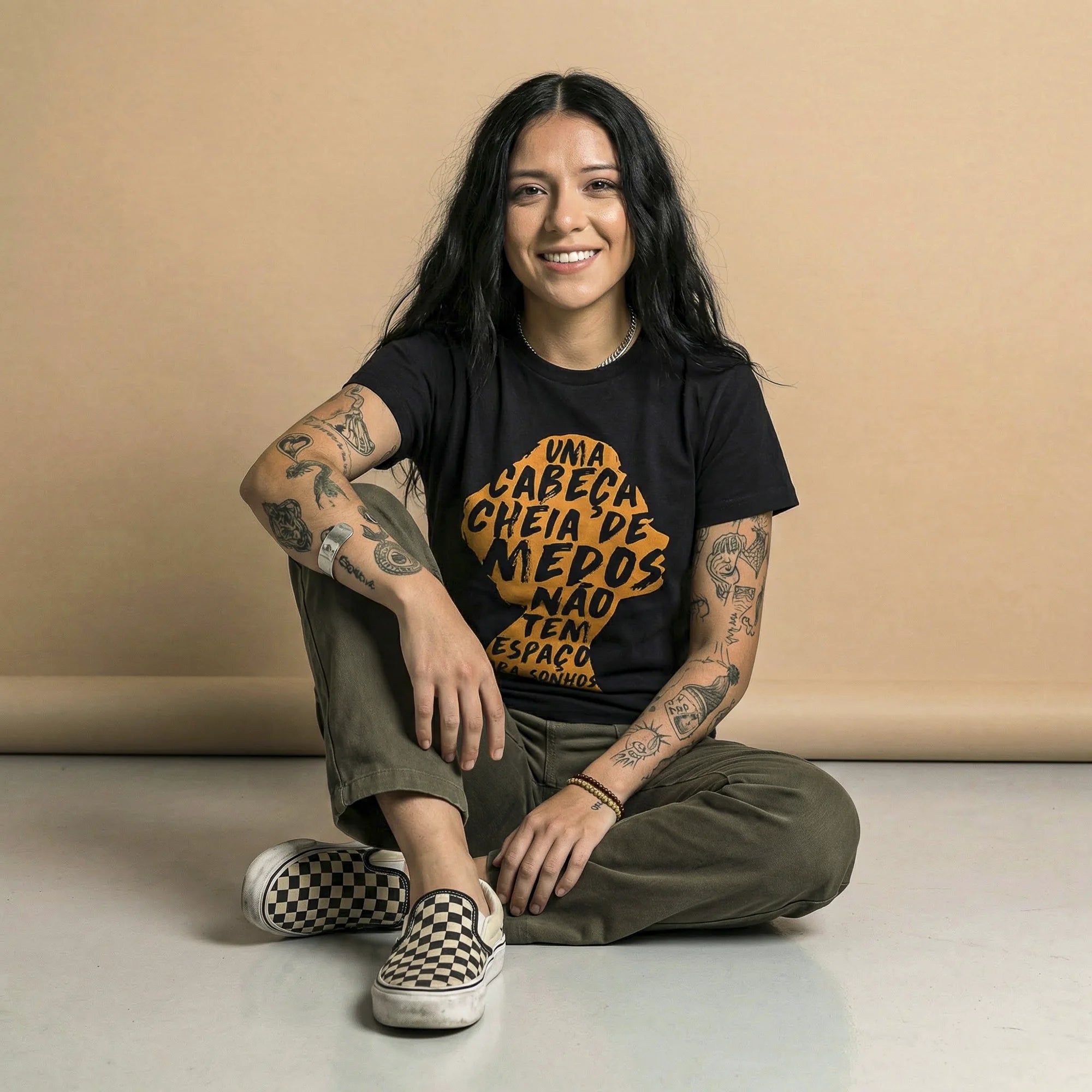 Camiseta Basica cabecamedos Feminina Preto
