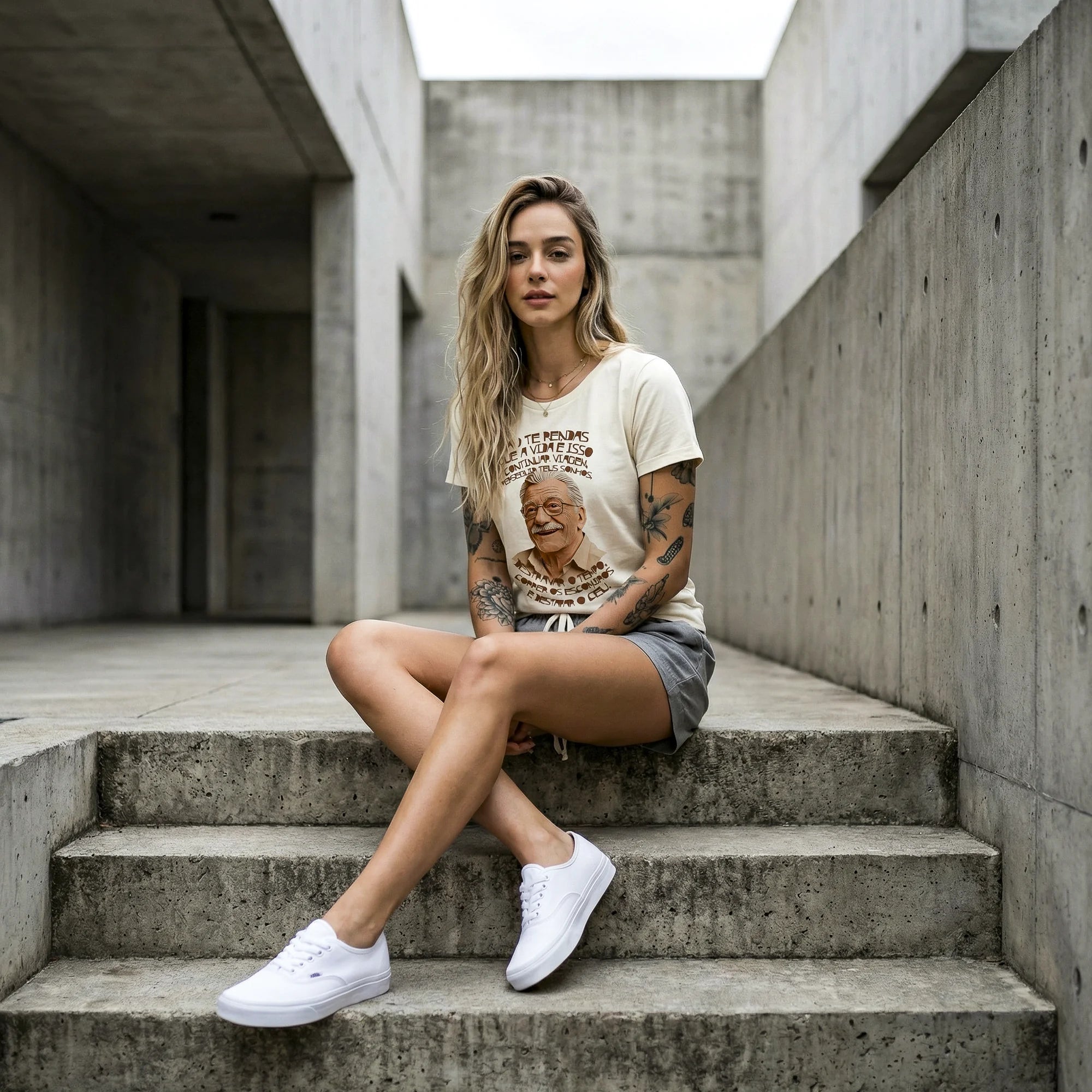 Camiseta Basica naorendas Feminina Off-White