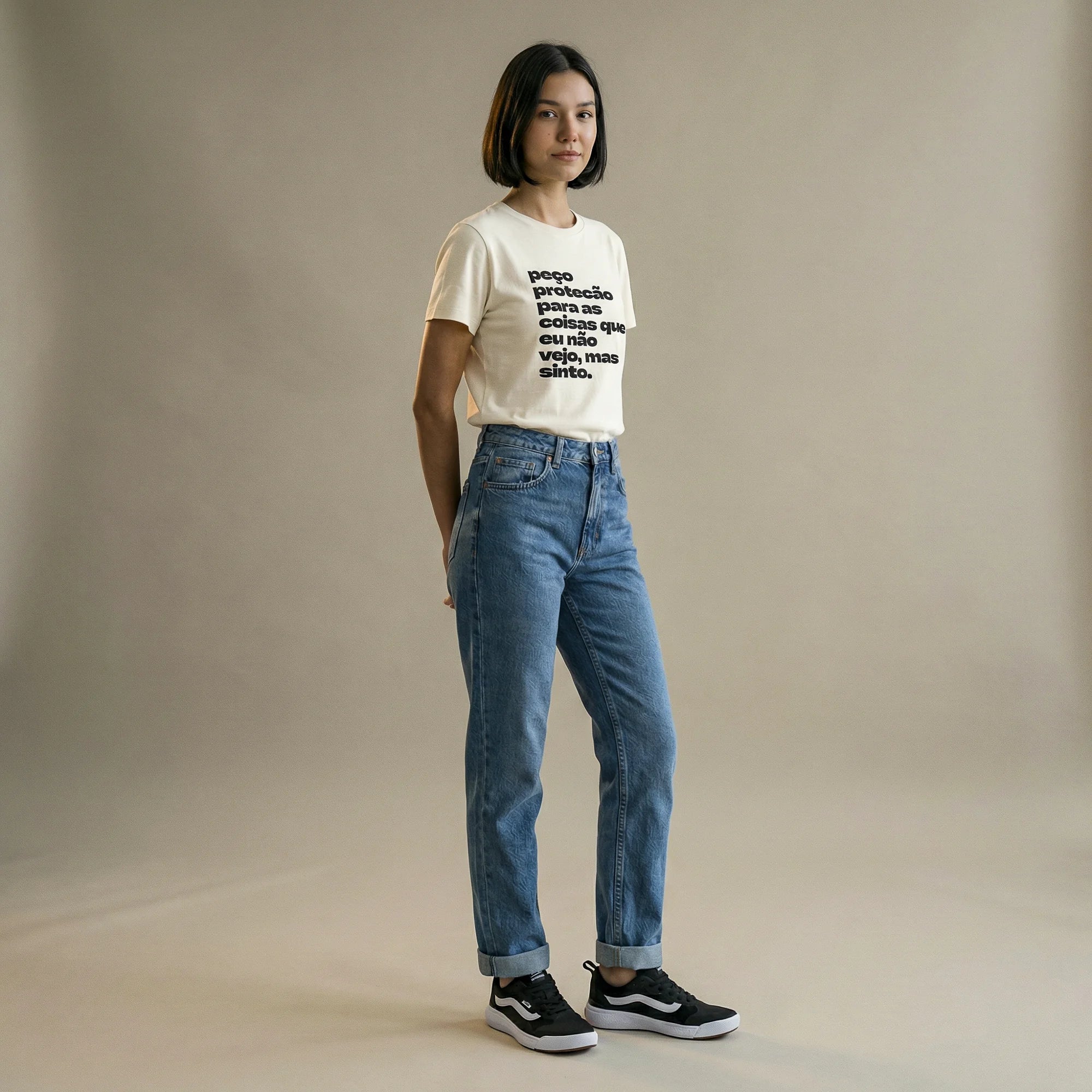 Camiseta Basica pecoprotecao Feminina Off-White