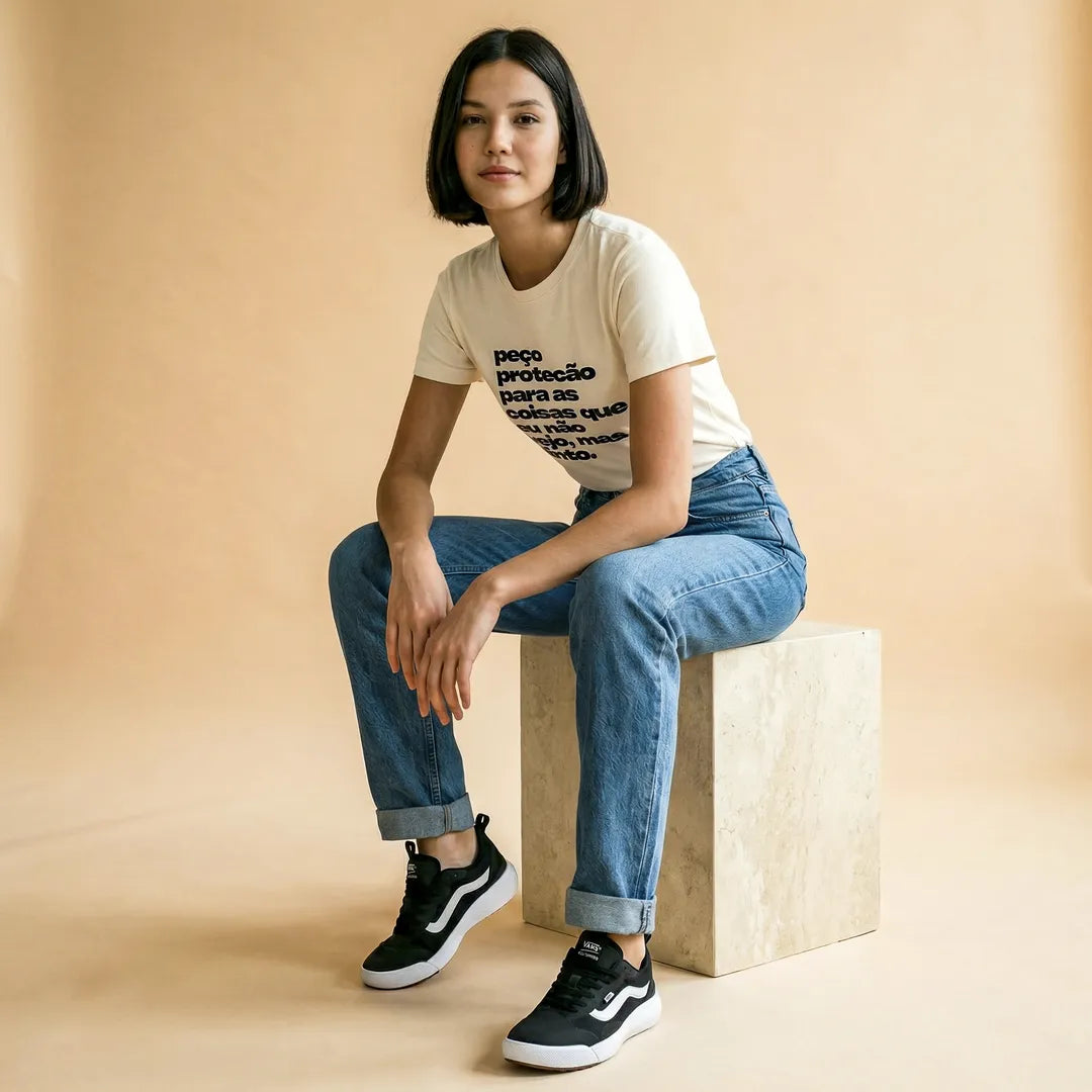 Camiseta Básica Peço Proteção Feminina Off-White