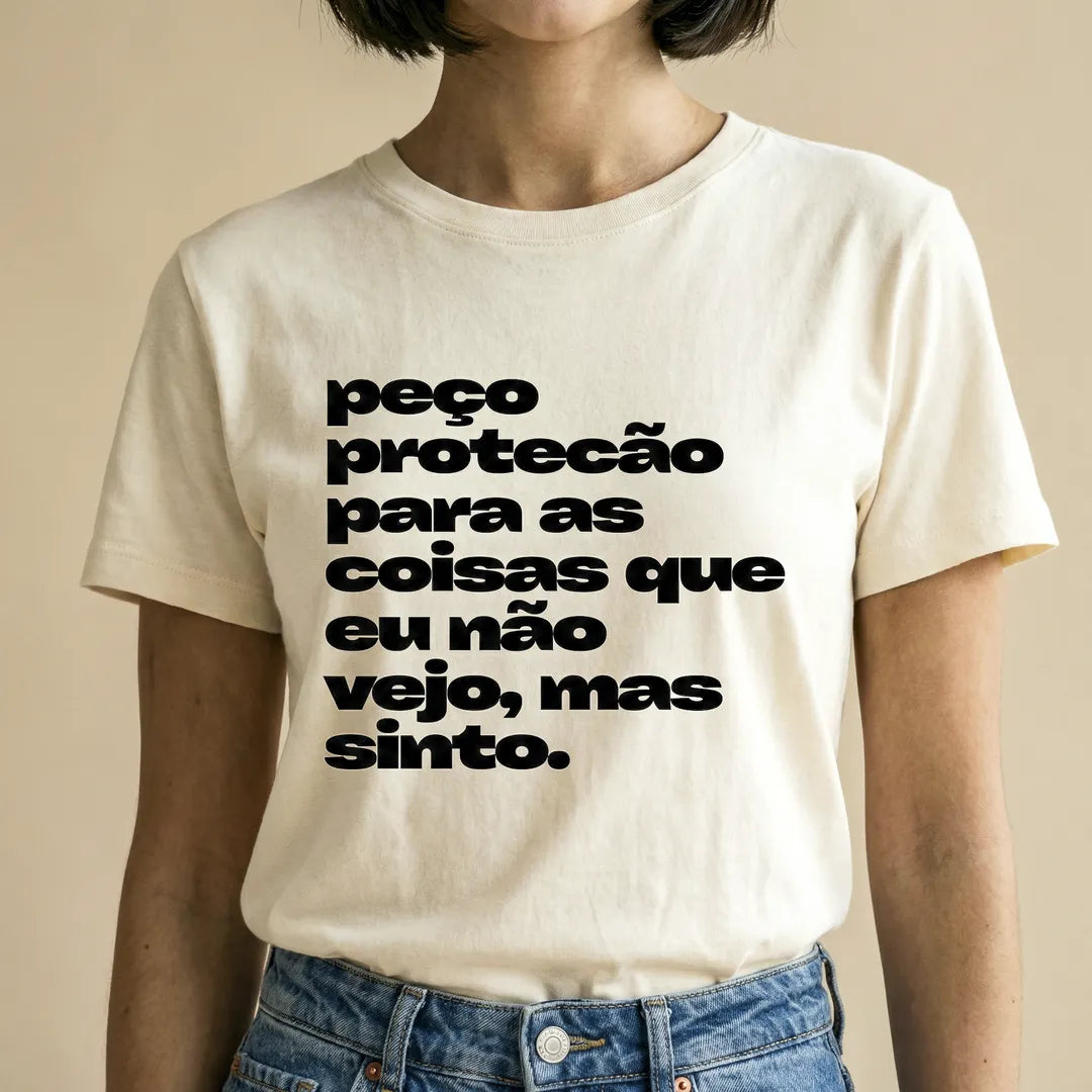 Camiseta Básica Peço Proteção Feminina Off-White