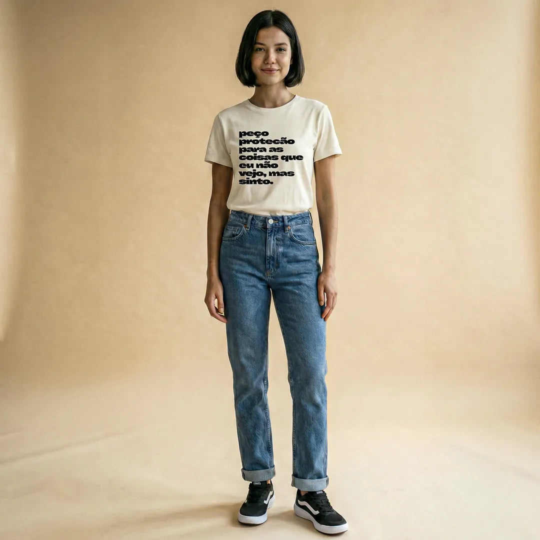 Camiseta Básica Peço Proteção Feminina Off-White