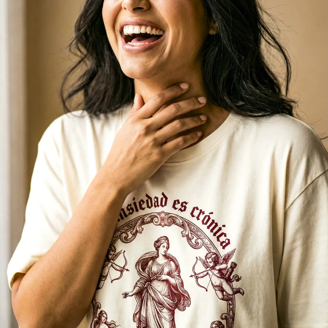 Camiseta Oversized Mi Ansiedad Es Crónica Feminina Off-White
