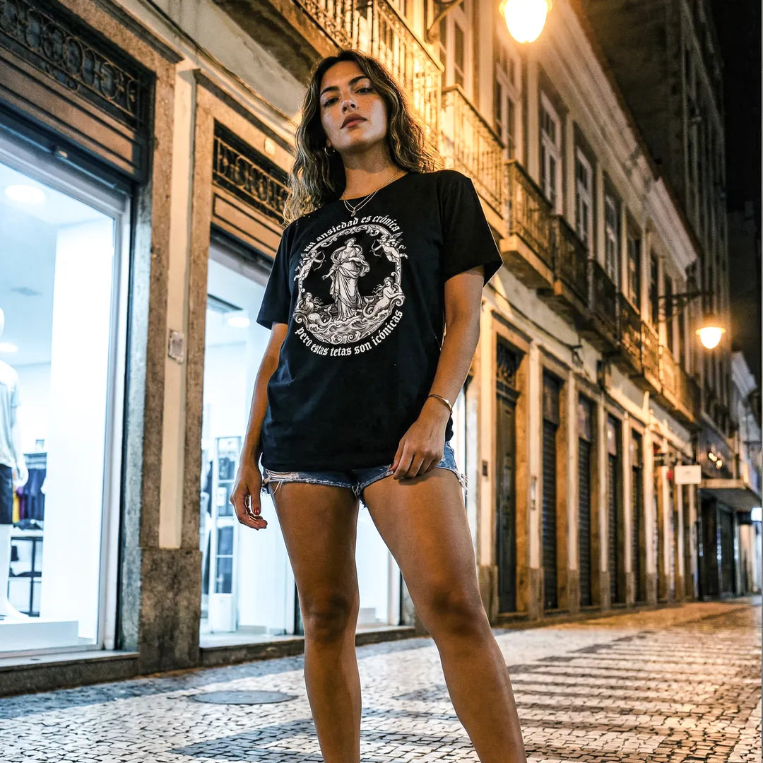 Camiseta Oversized Mi Ansiedad Es Crónica Feminina Preto