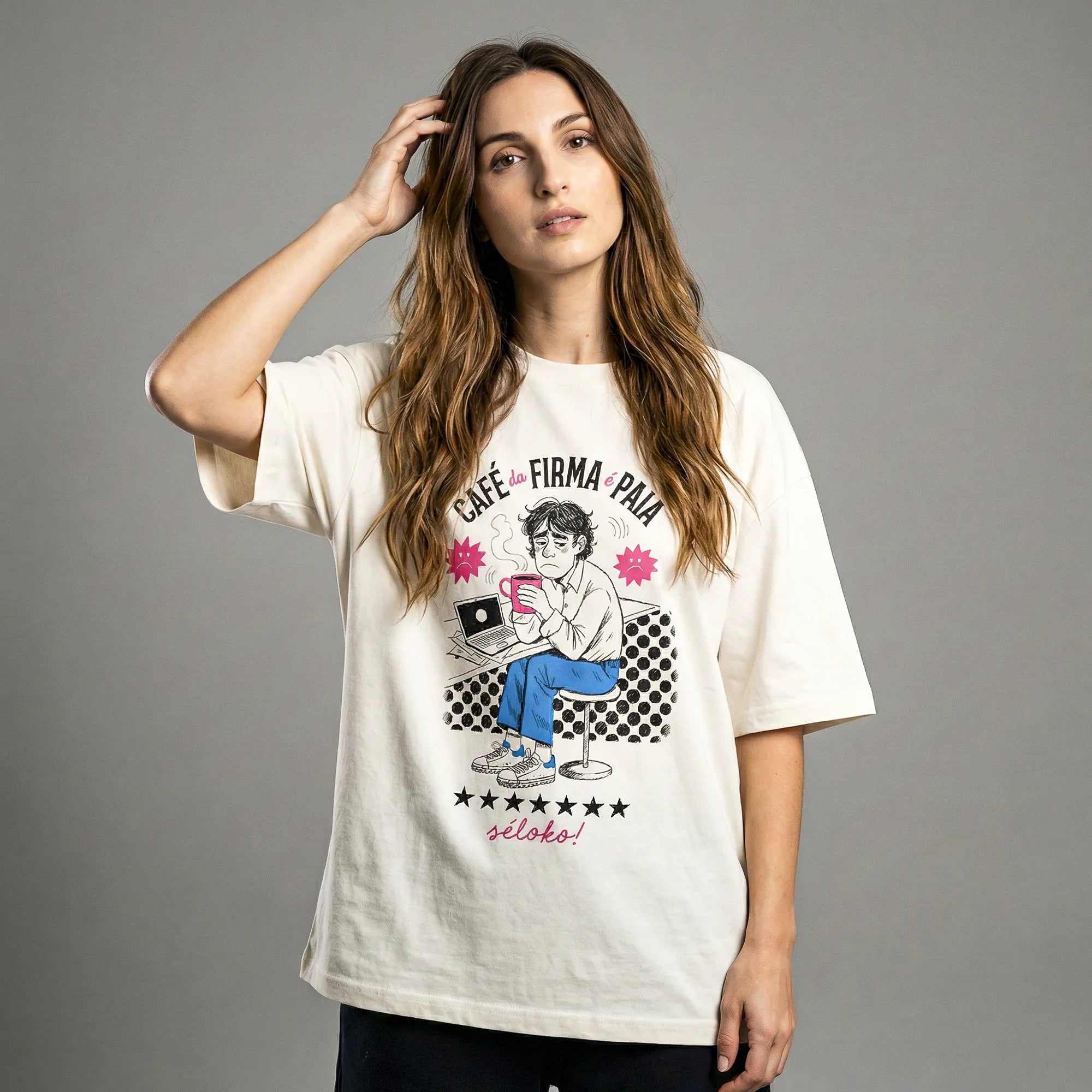 Camiseta Oversized Café na Firma é Paia Feminina Off-White