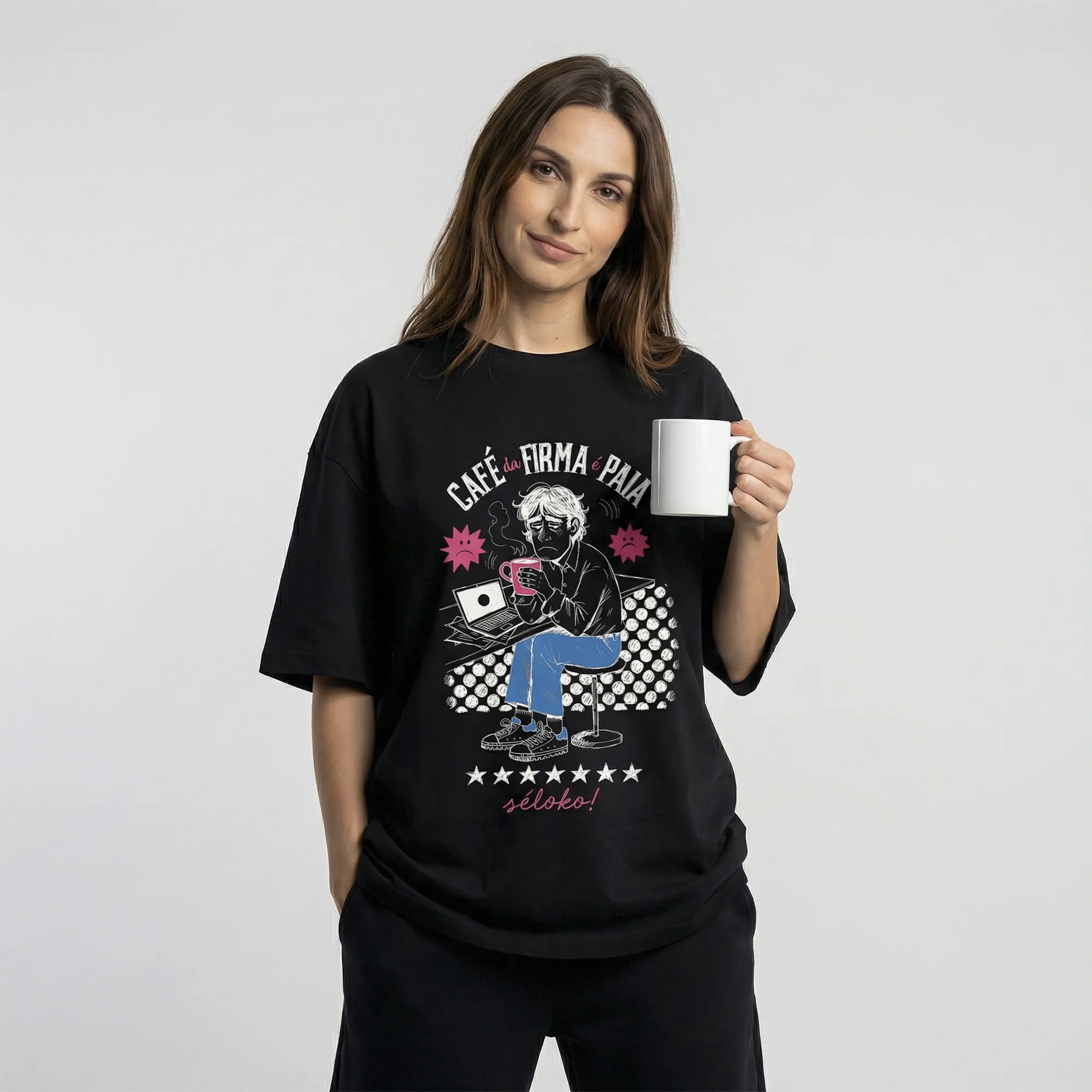 Camiseta Oversized Café na Firma é Paia Feminina Preto