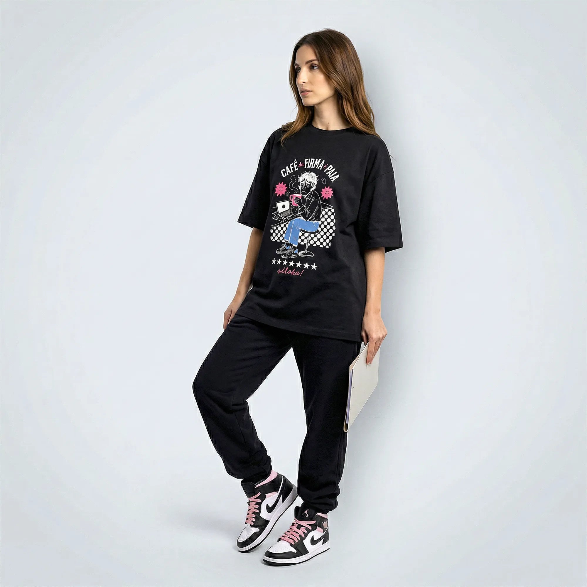Camiseta Oversized Café na Firma é Paia Feminina Preto