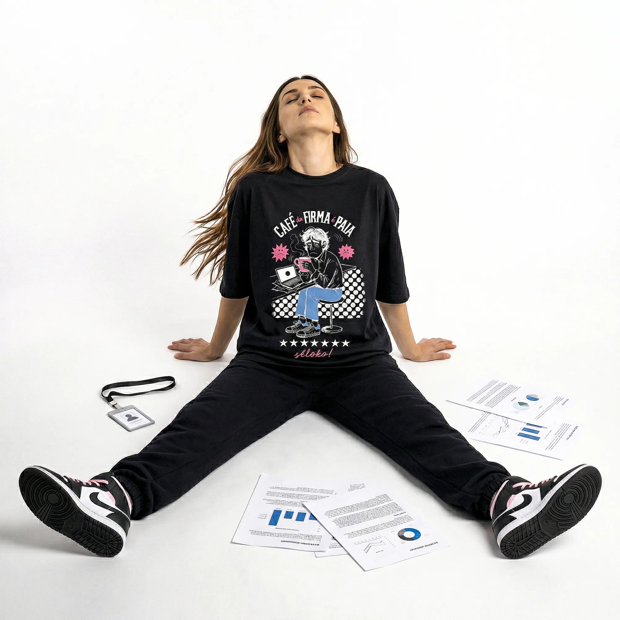 Camiseta Oversized Café na Firma é Paia Feminina Preto