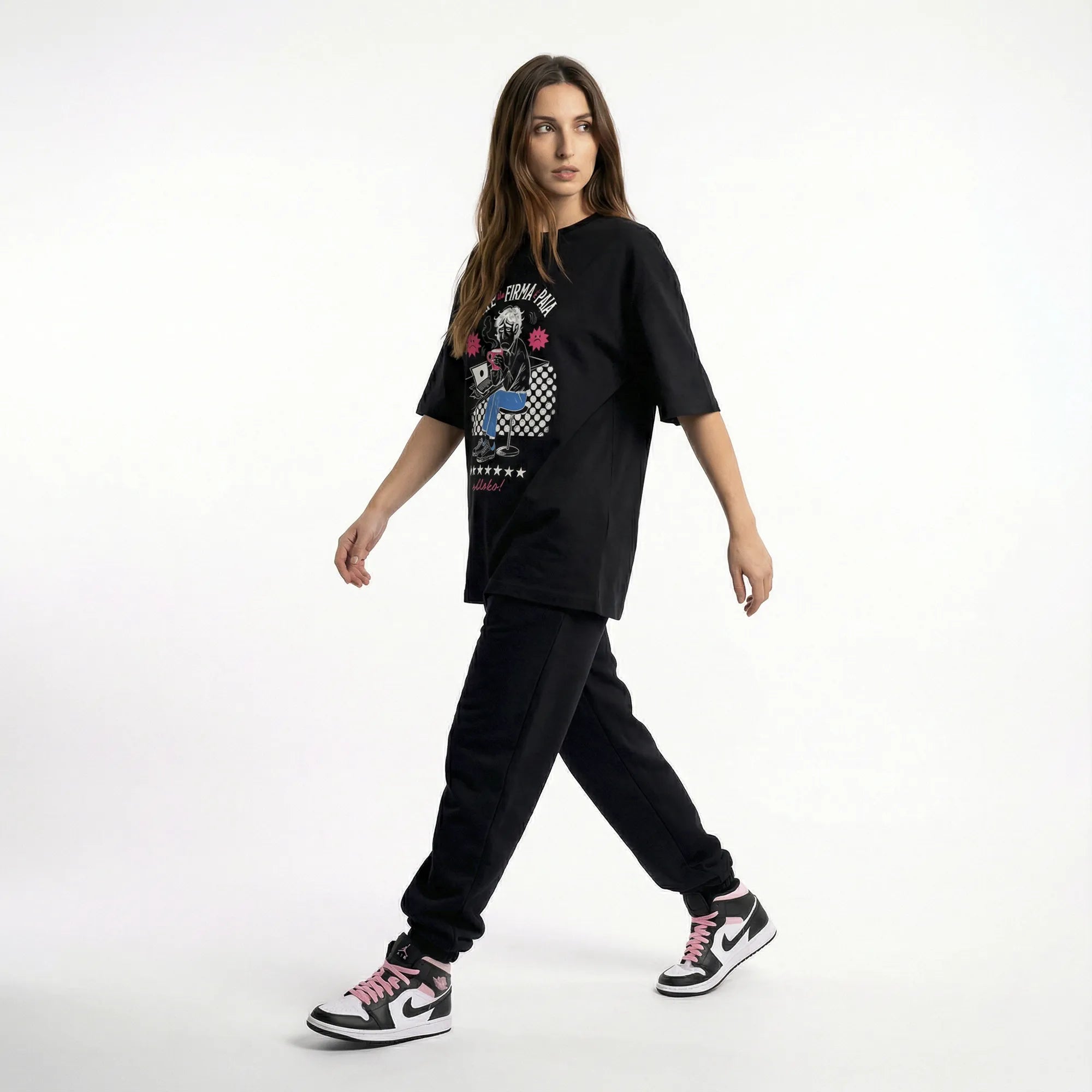 Camiseta Oversized Café na Firma é Paia Feminina Preto