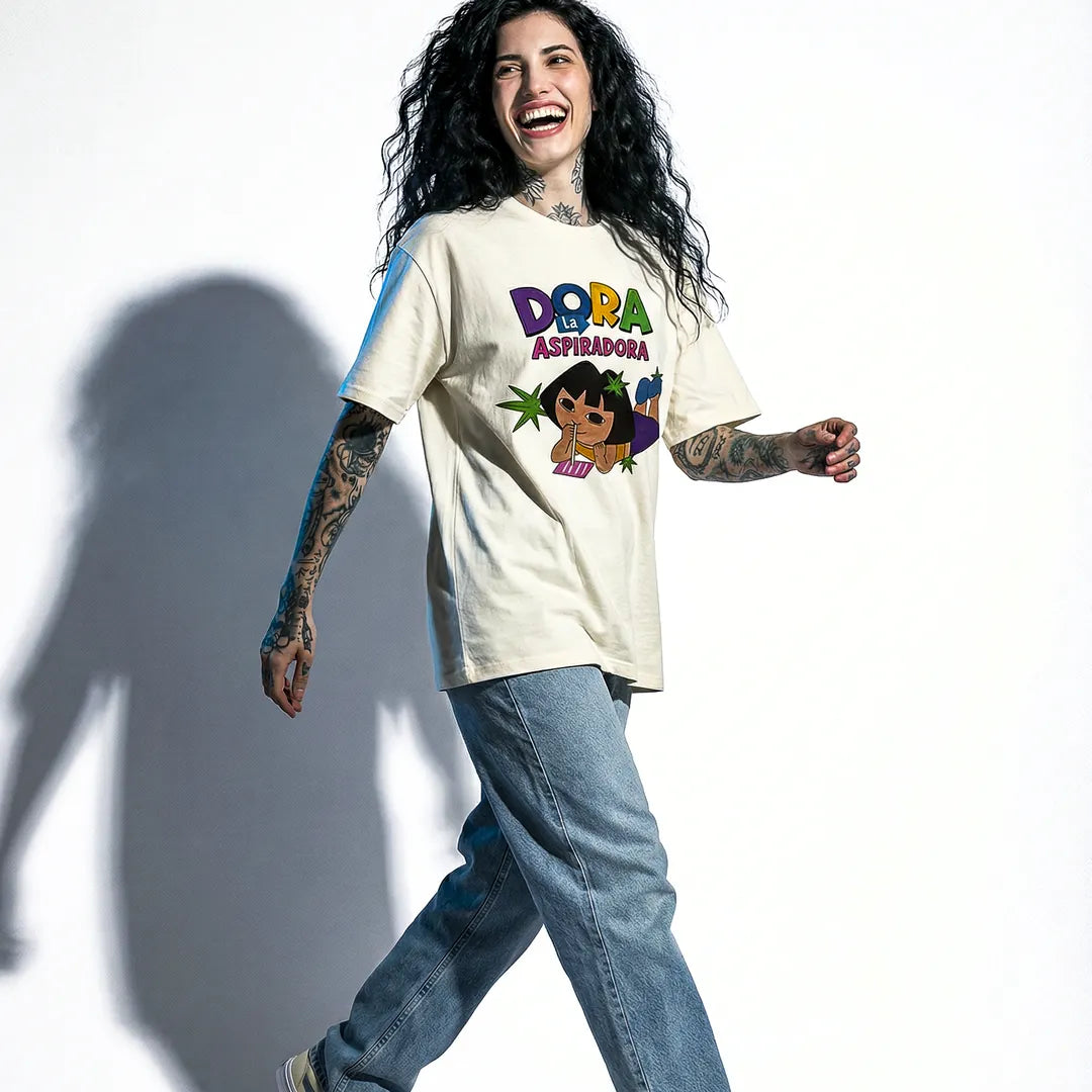 Camiseta Oversized Dora la Aspiradora Feminina Off-White 01