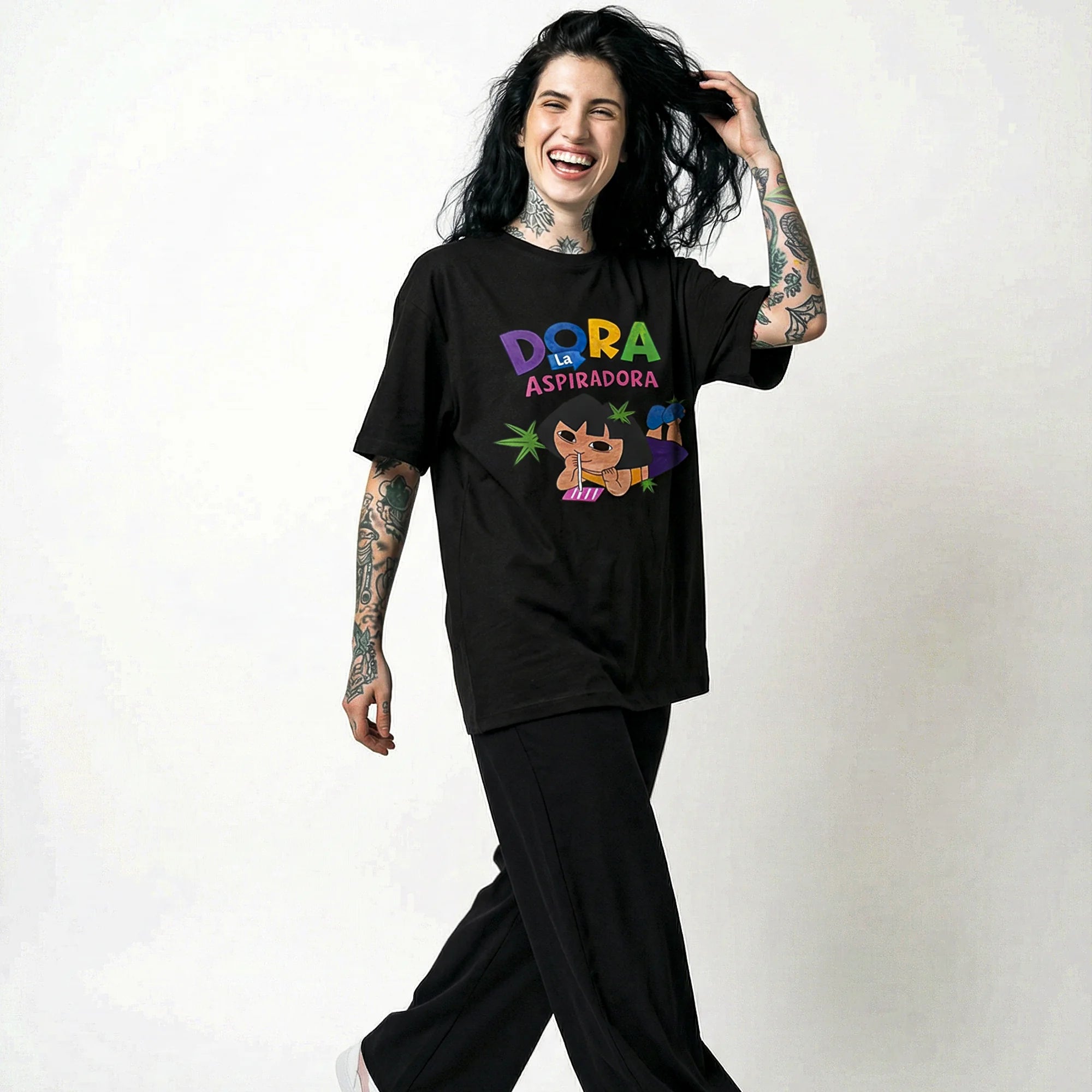 Camiseta Oversized Dora Feminina Preto