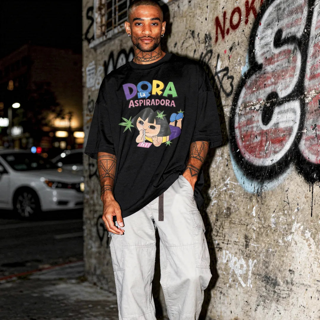 Camiseta Oversized Dora la Aspiradora Masculina Preto 04