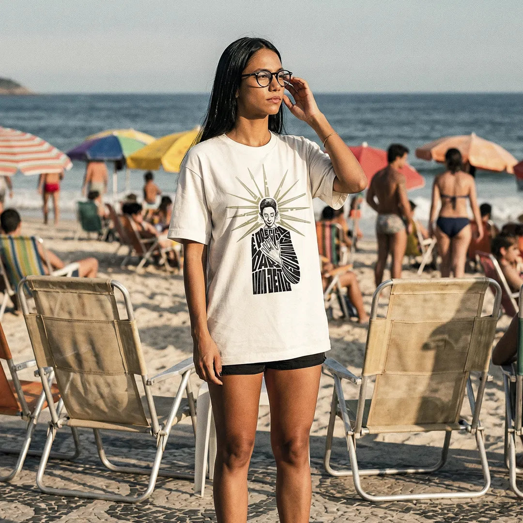 Camiseta Oversized É Preciso Dar Um Jeito Feminina Off-White