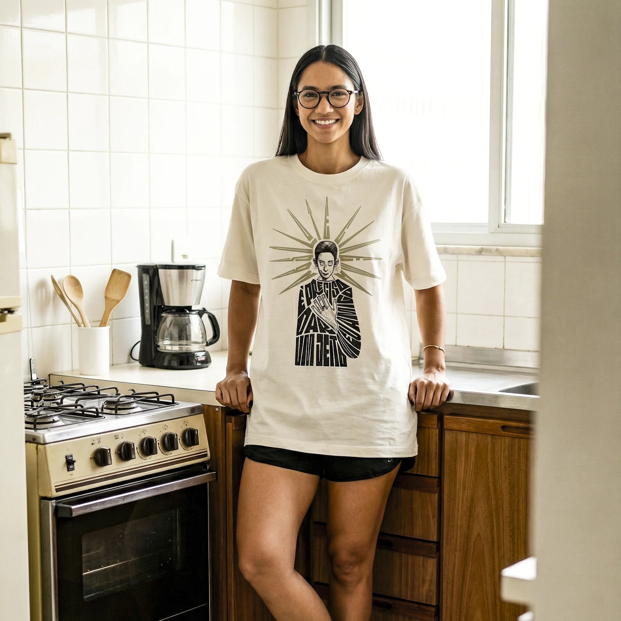 Camiseta Oversized EPRECISO Feminina Off-White