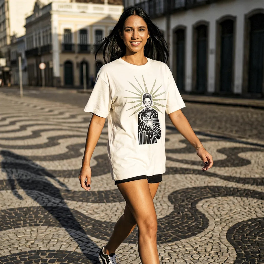 Camiseta Oversized É Preciso Dar Um Jeito Feminina Off-White