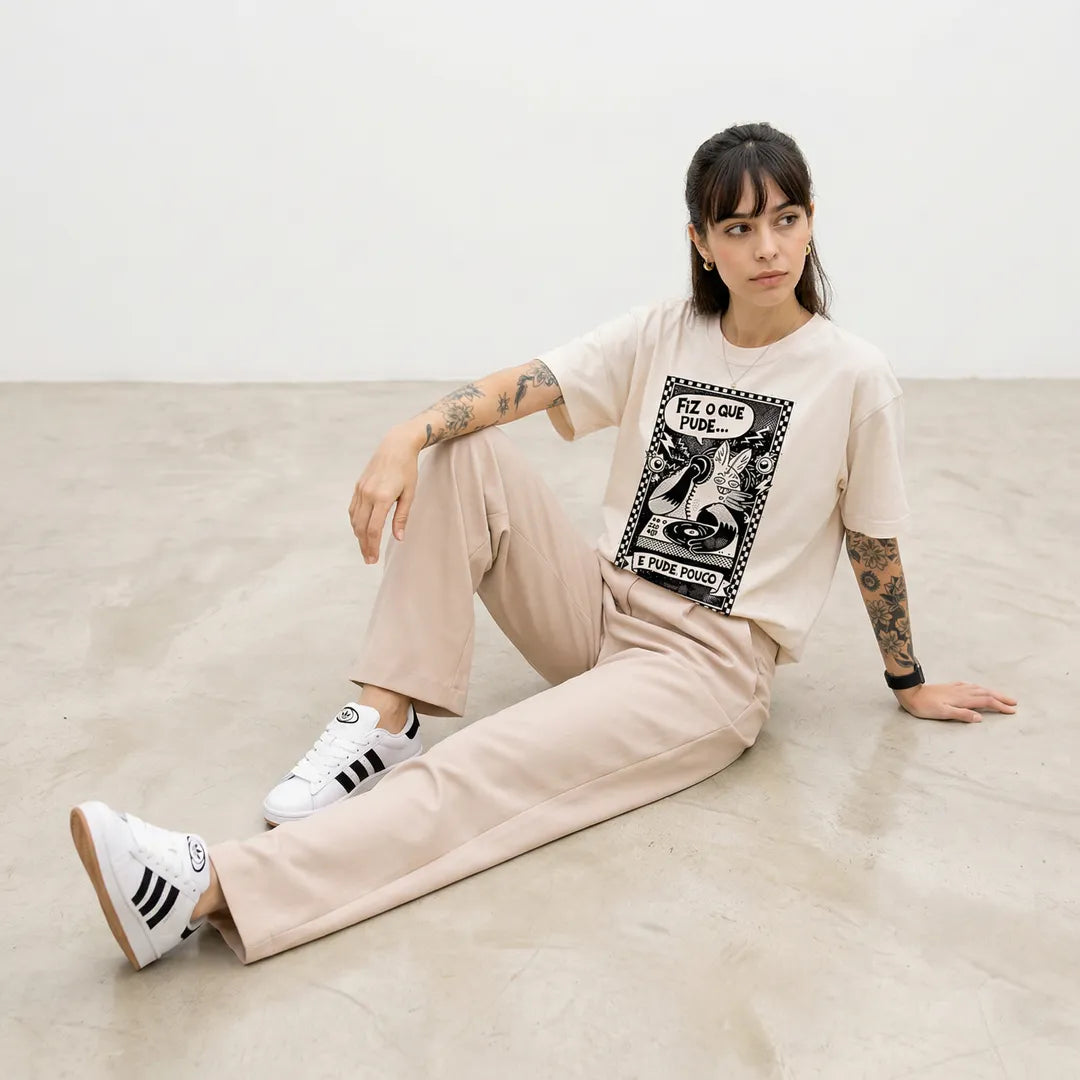 Camiseta Oversized Fiz o Que Pude e Pude Pouco Feminina Off-White