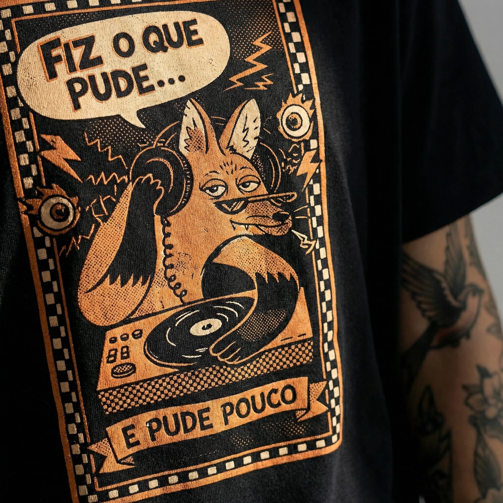 Camiseta Oversized FIZ-O-QUE-PUDE Feminina Preto