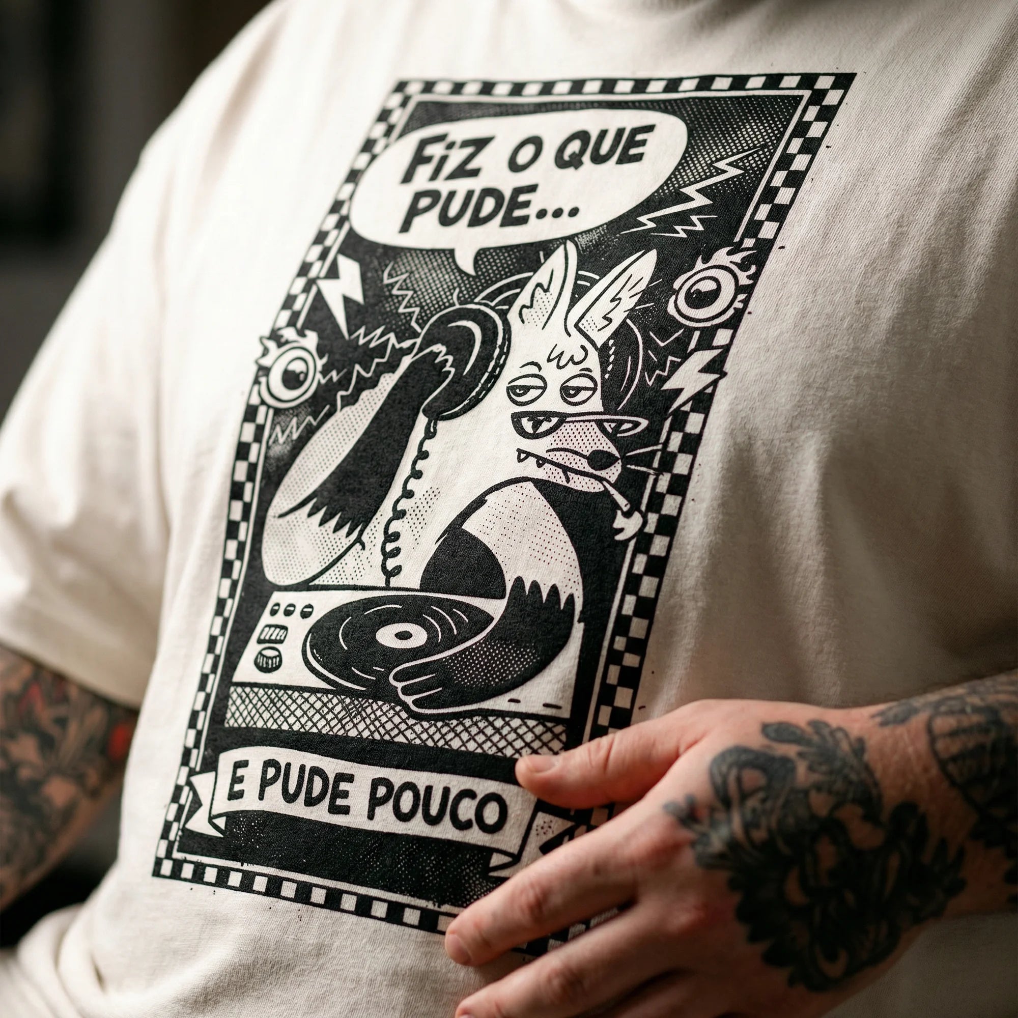 Camiseta Oversized FIZ-O-QUE-PUDE Masculina Off-White