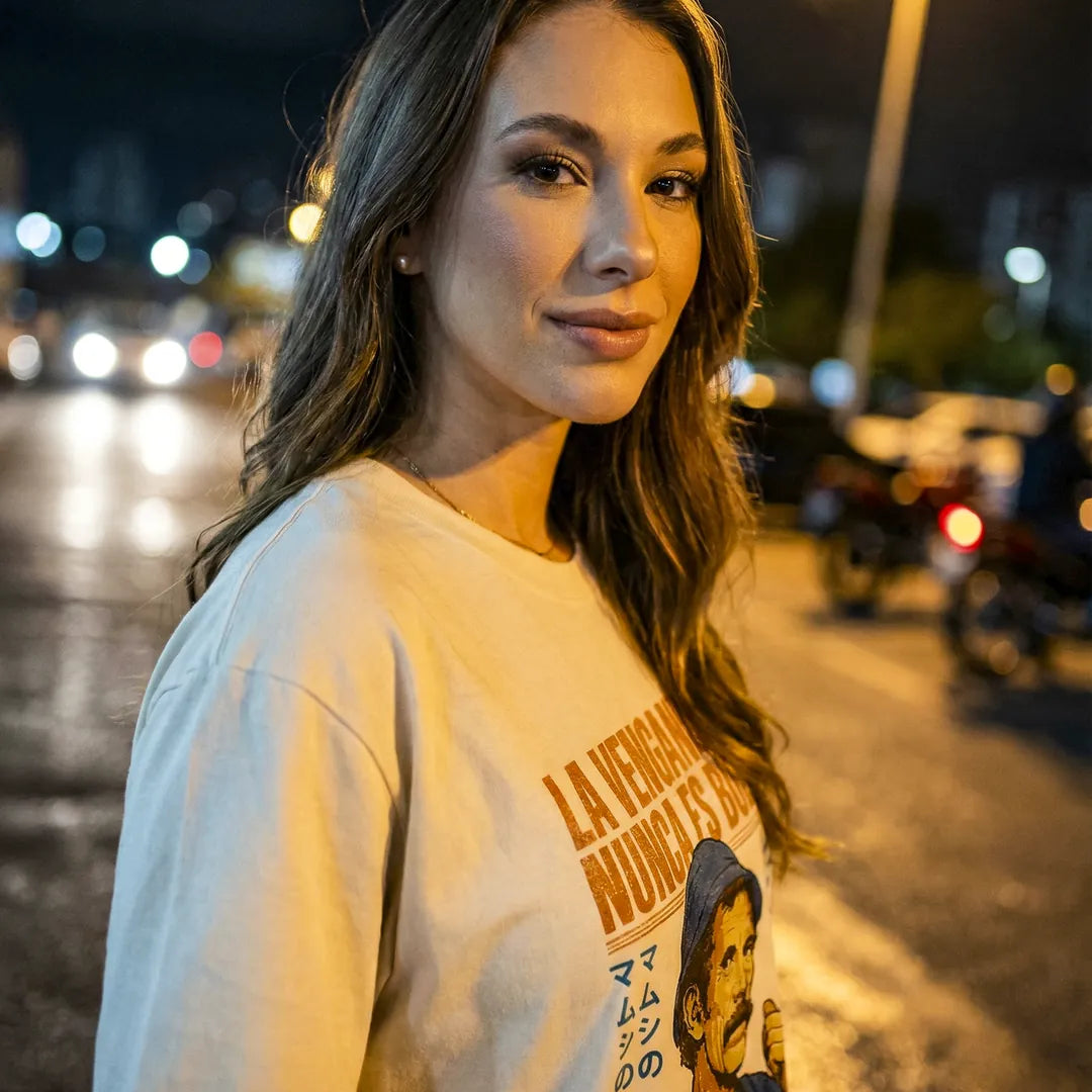 Camiseta Oversized La Venganza Nunca Es Buena Feminina Off-White