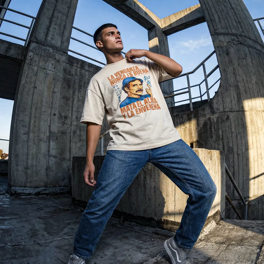 Camiseta Oversized La Venganza Nunca Es Buena Masculina Off-White