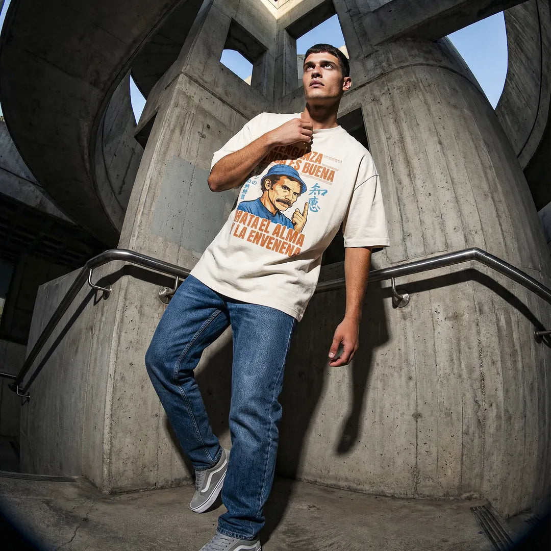 Camiseta Oversized La Venganza Nunca Es Buena Masculina Off-White