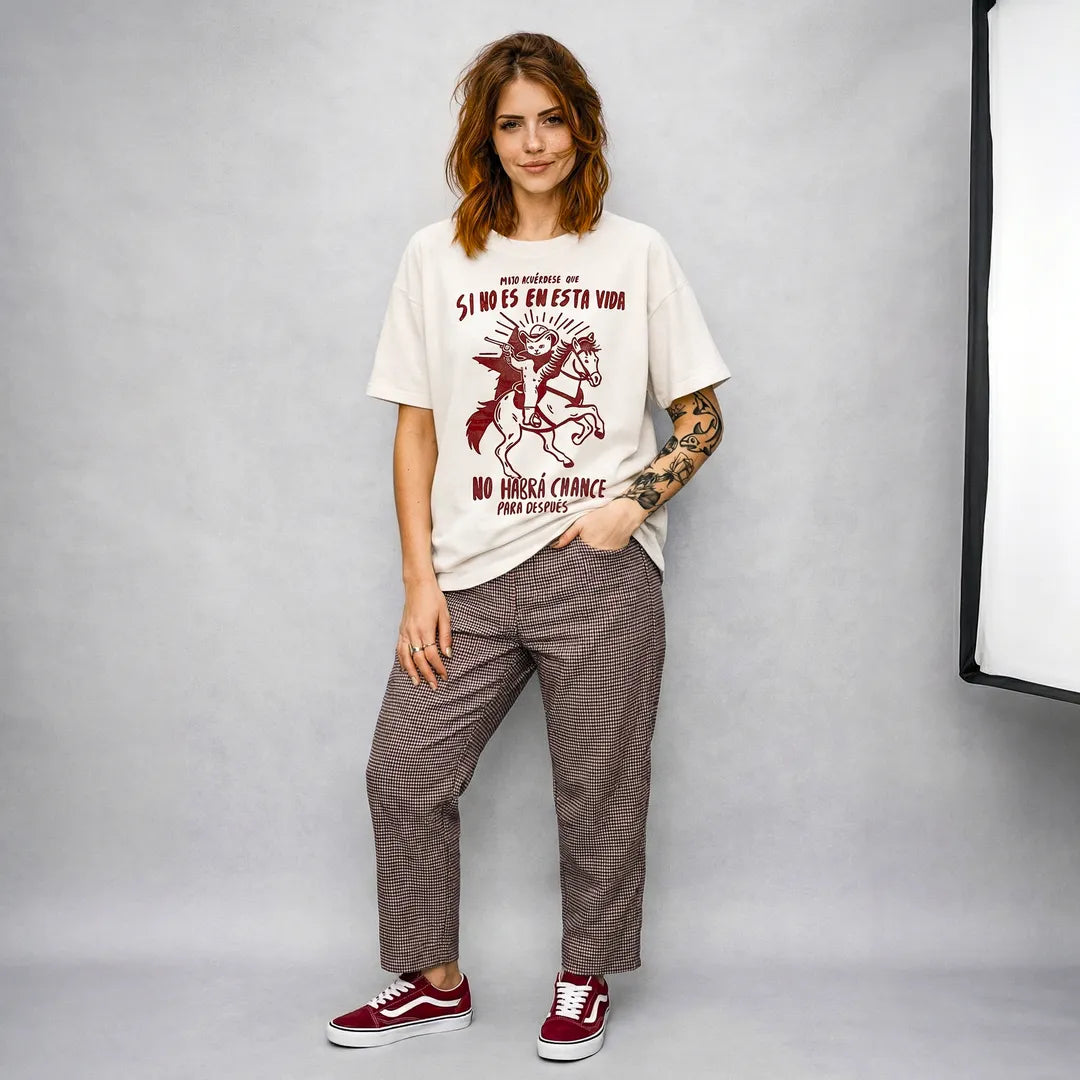 Camiseta Oversized Mijo, Acuérdese de Morir Feminina Off-White