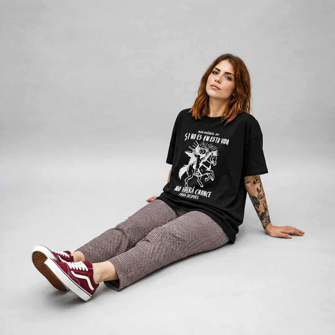 Camiseta Oversized Mijo, Acuérdese de Morir Feminina Preto