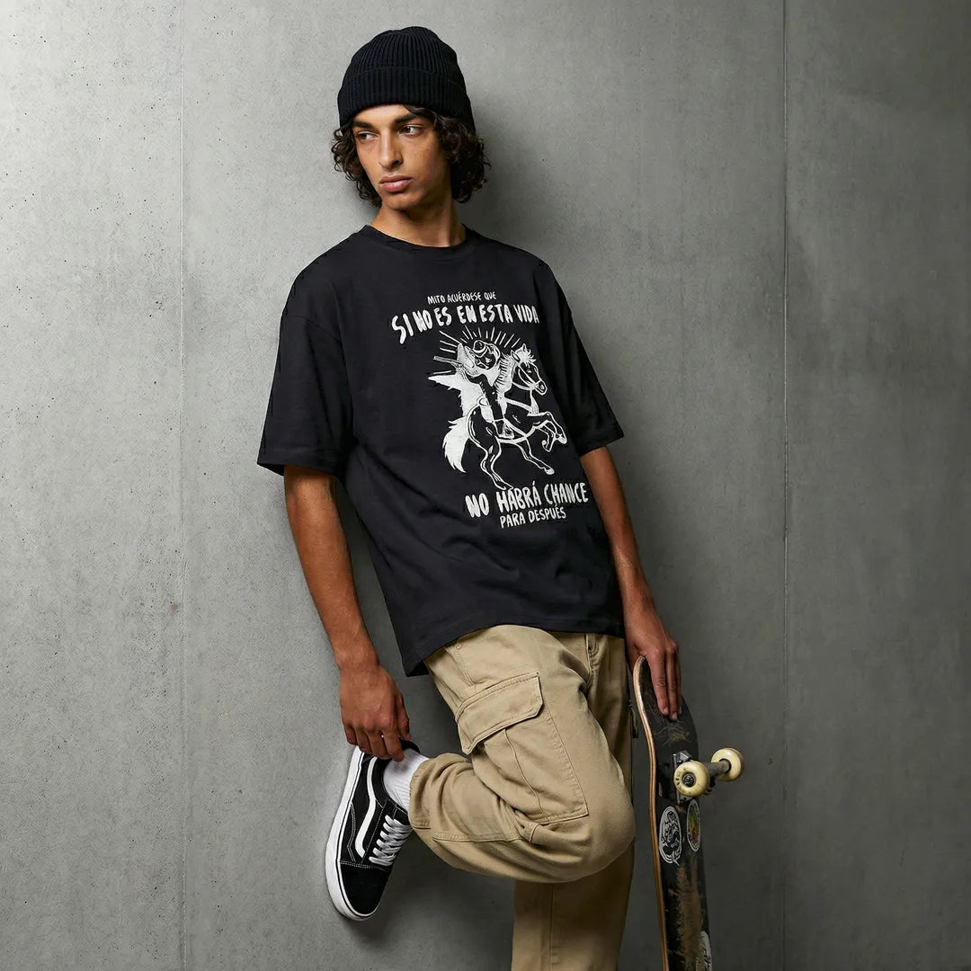 Camiseta Oversized Mijo, Acuérdese de Morir Masculina Preto