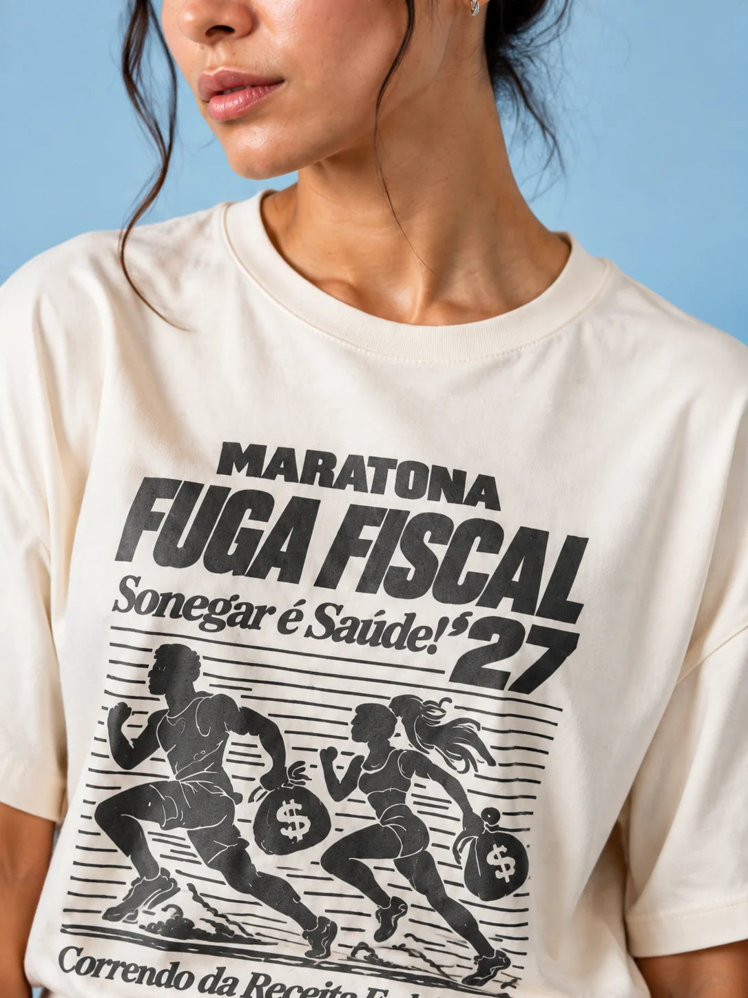 Camiseta Oversized Maratona Fuga Fiscal Feminina Off-White