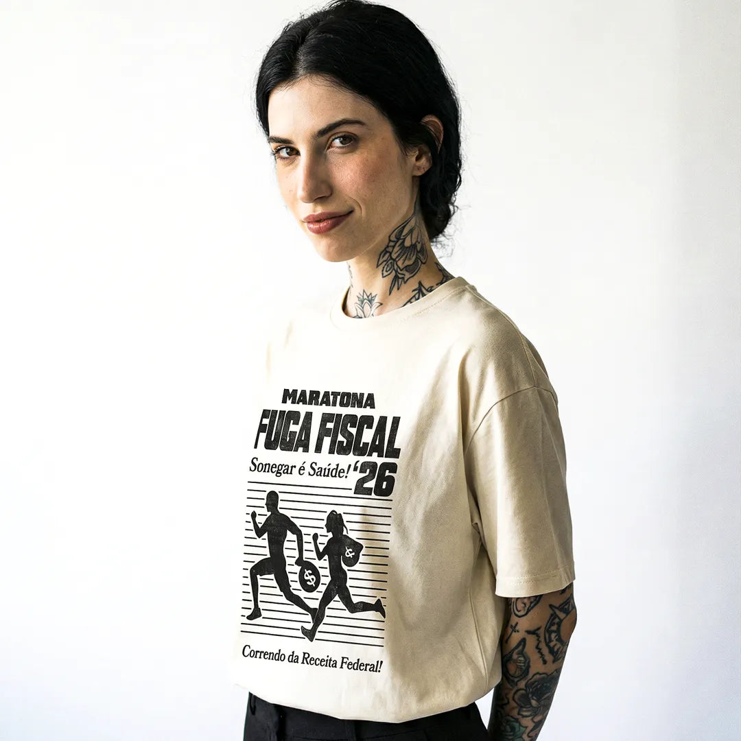 Camiseta Oversized Maratona Fuga Fiscal Feminina Off-White