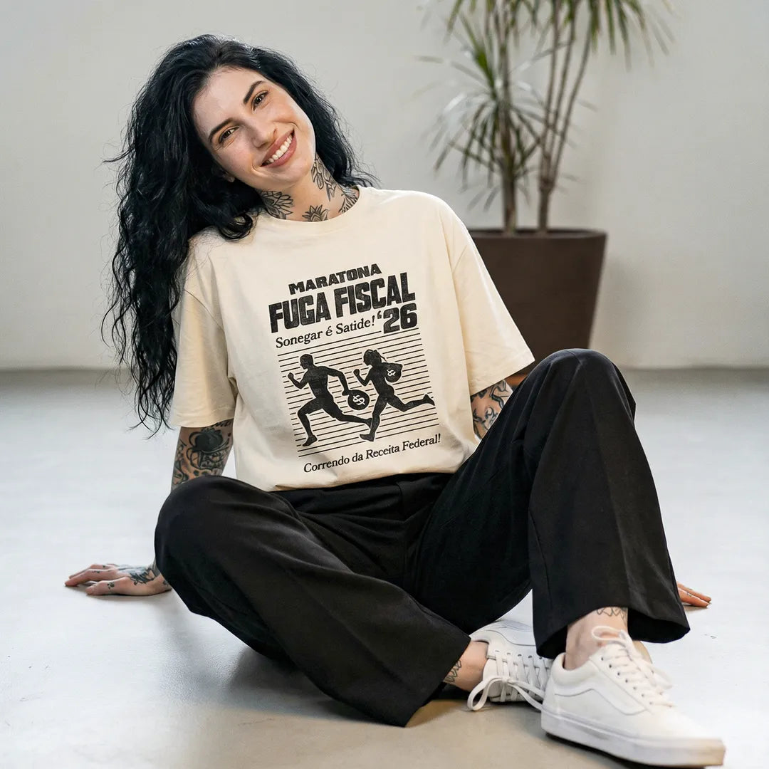 Camiseta Oversized Maratona Fuga Fiscal Feminina Off-White