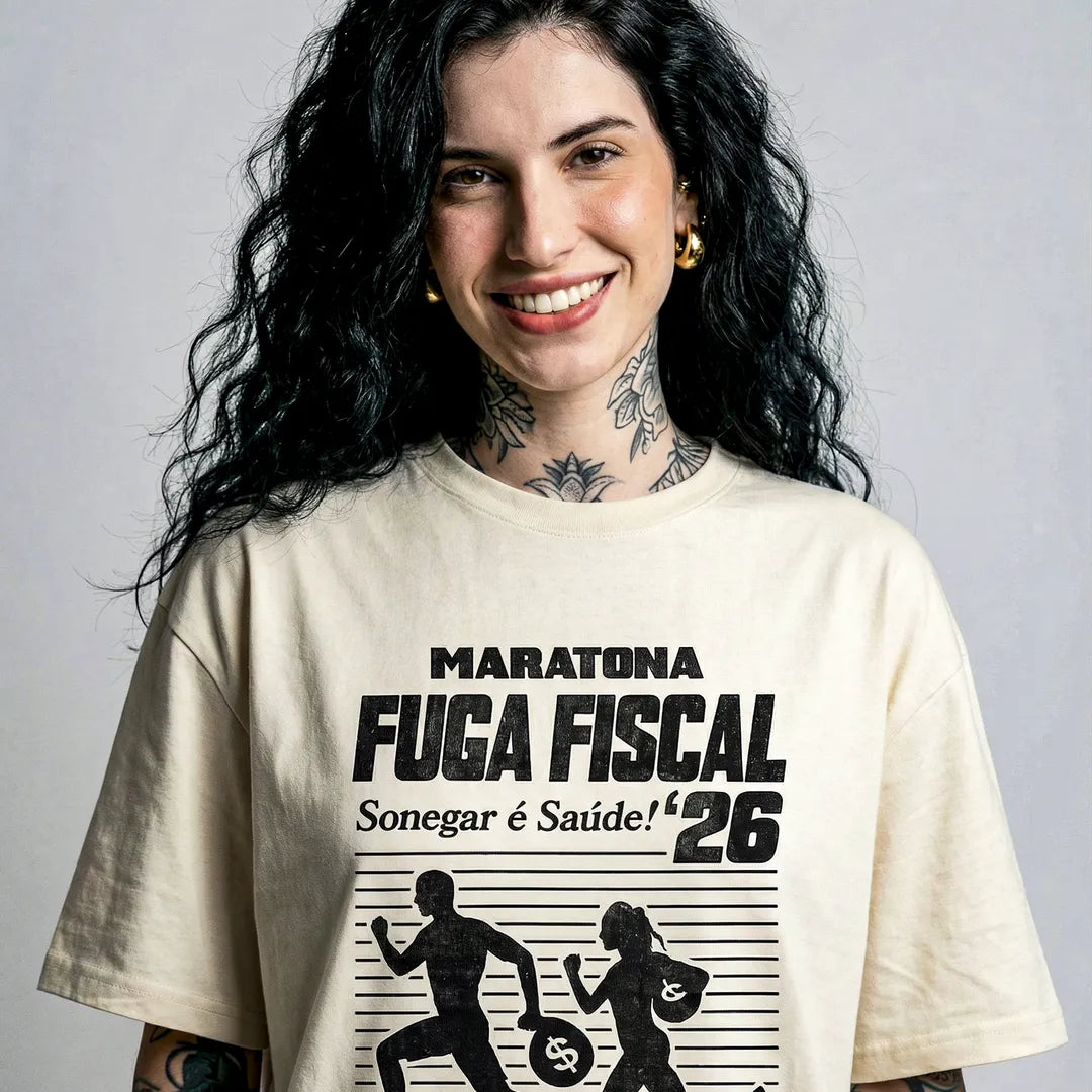 Camiseta Oversized Maratona Fuga Fiscal Feminina Off-White
