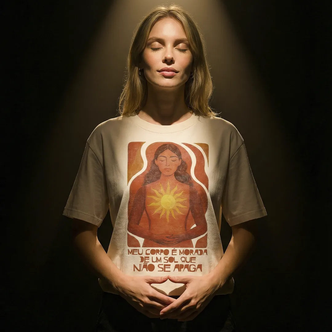 Camiseta Oversized Meu Corpo é Morada de Um Sol Feminina Off-White 04