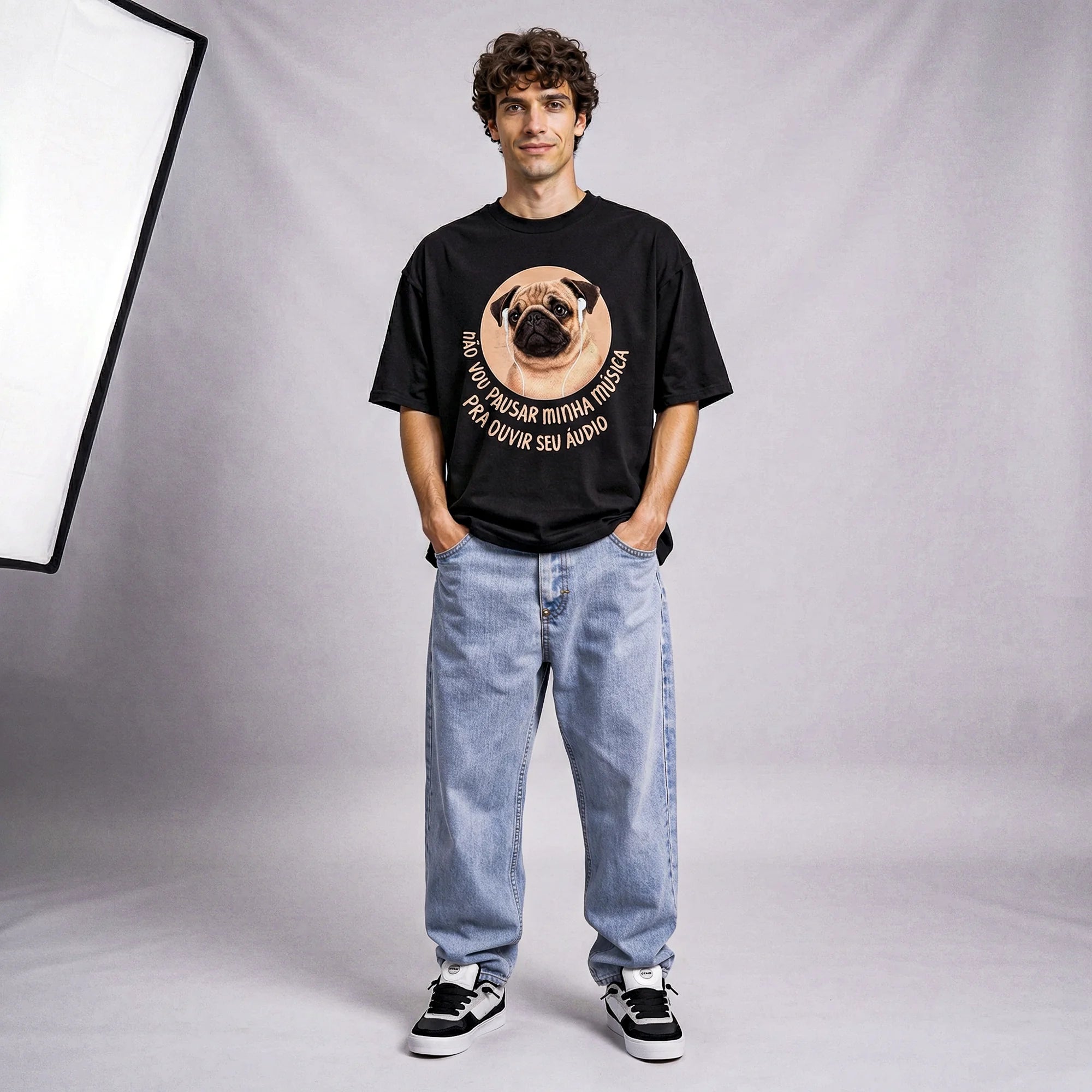 Camiseta Oversized NAOVOUPARAR Masculina Preto
