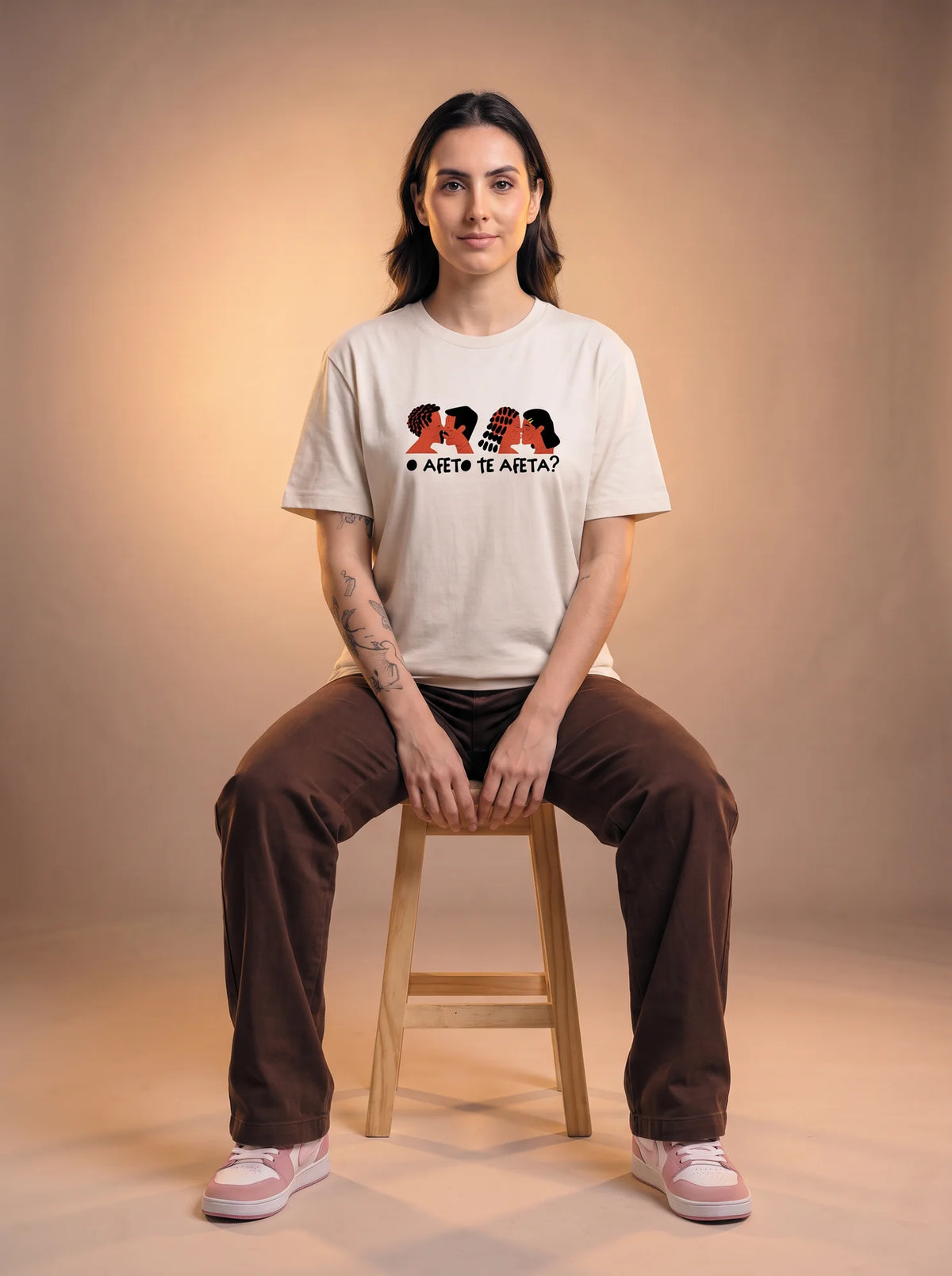 Camiseta Oversized O Afeto Te Afeta? - Feminina Off-White