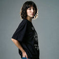 Camiseta Oversized OLHOS-AMOR Feminina Preto