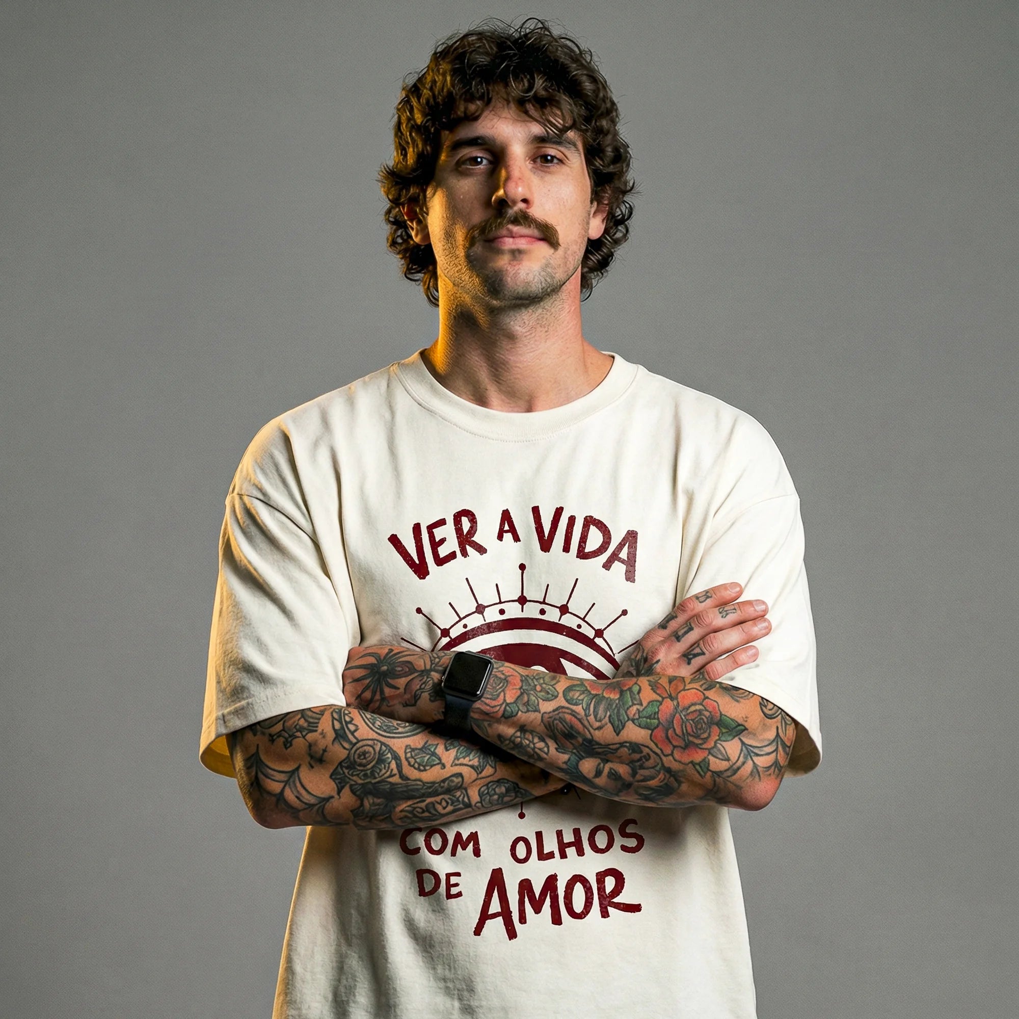 Camiseta Oversized OLHOS-AMOR Masculina Off-White