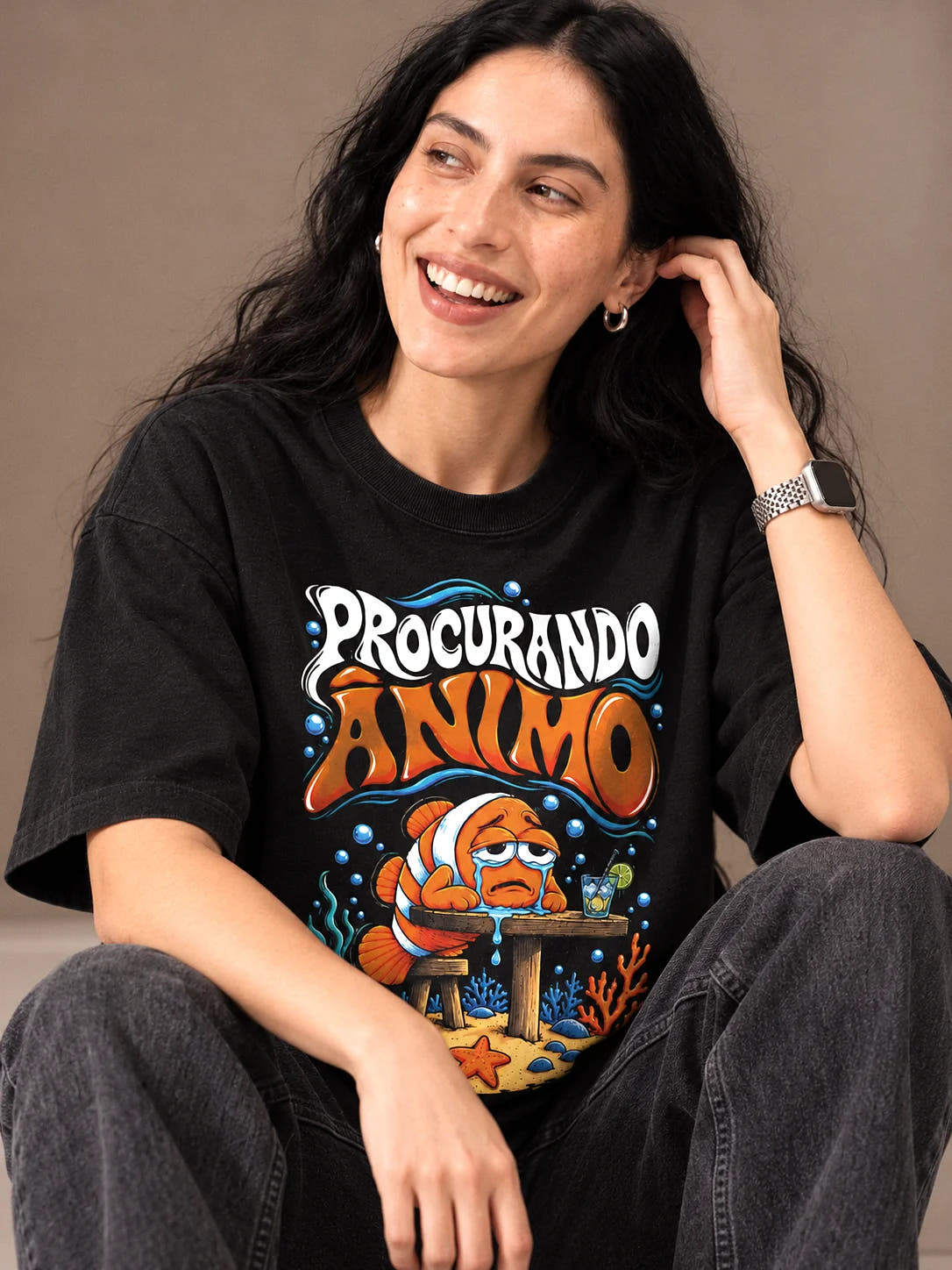 Camiseta Oversized Procurando Ânimo - Feminina Preto