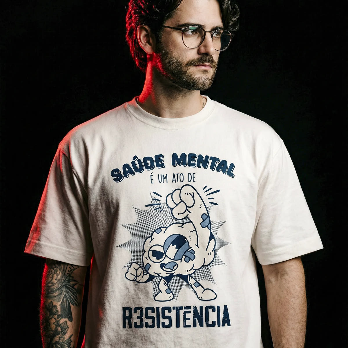 Camiseta Oversized Saúde Mental é um Ato Revolucionário Masculina Off-White