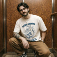 Camiseta Oversized Saúde Mental é um Ato Revolucionário Masculina Off-White