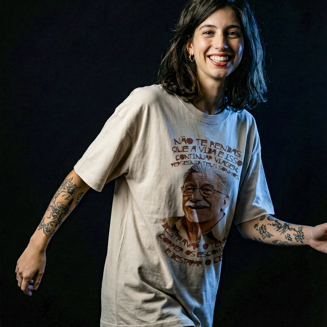 Camiseta Oversized Não Te Rendas Feminina Off-White