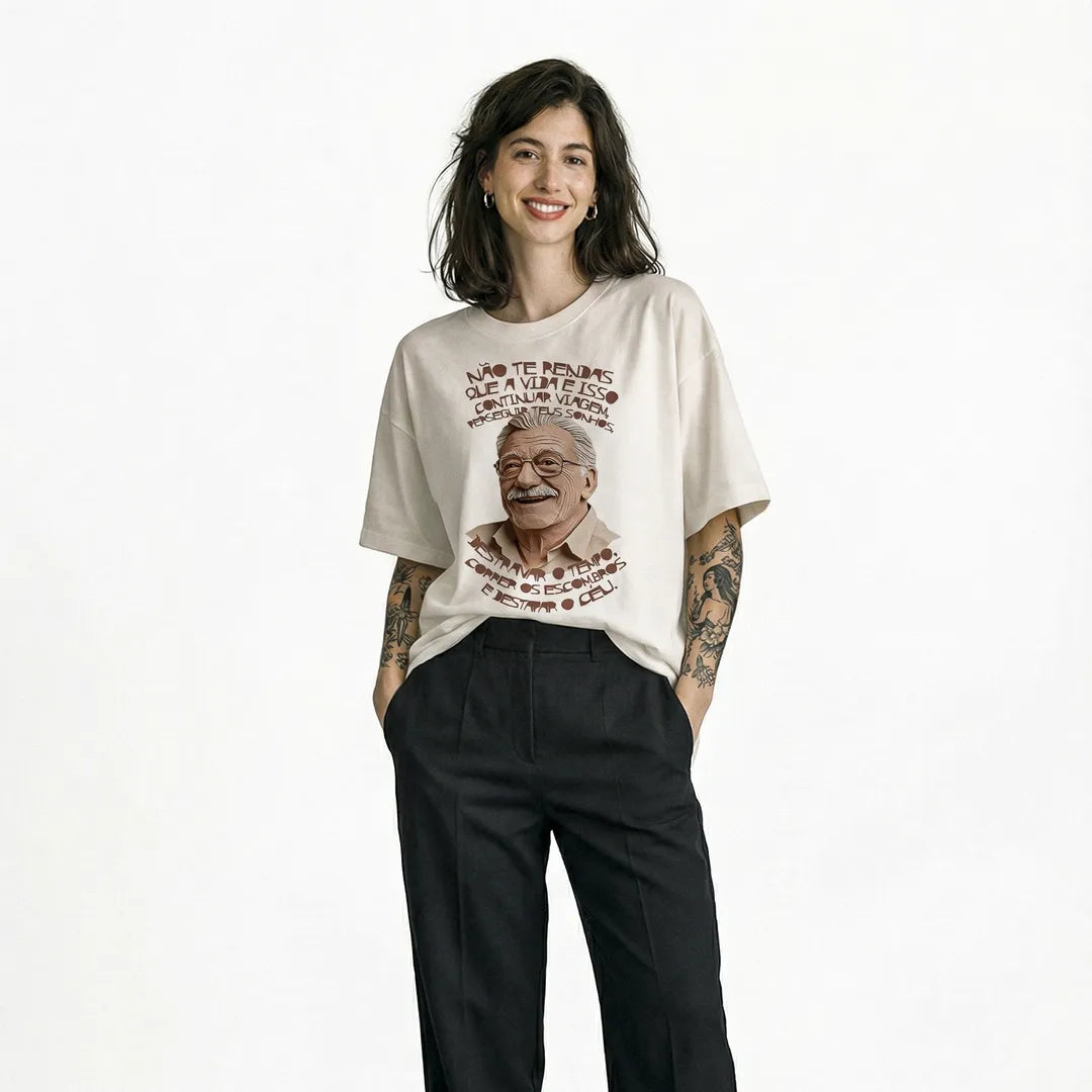 Camiseta Oversized Não Te Rendas Feminina Off-White